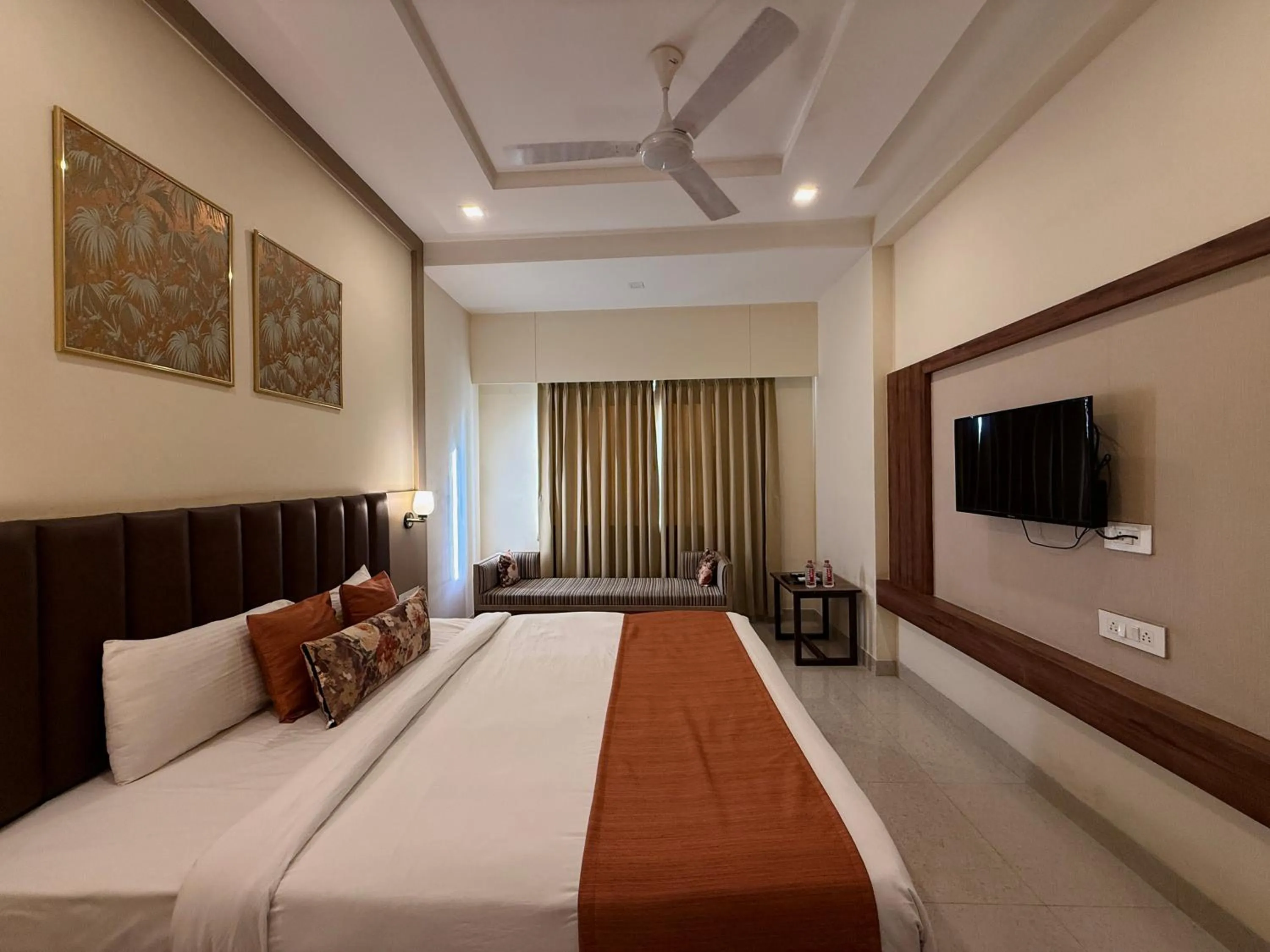 TV and multimedia, Bed in RION - A Boutique Hotel