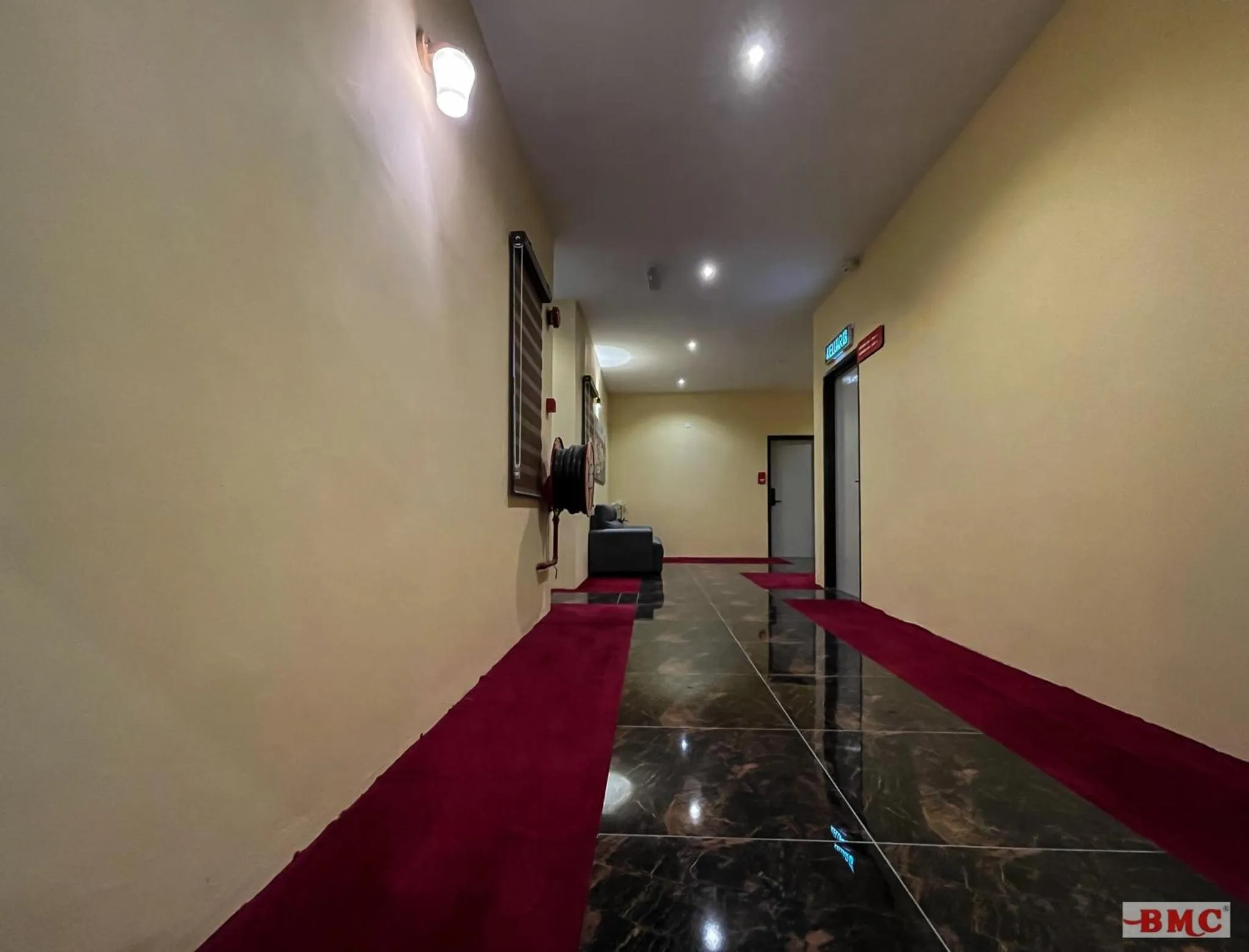 Facade/entrance in BMC Hotel