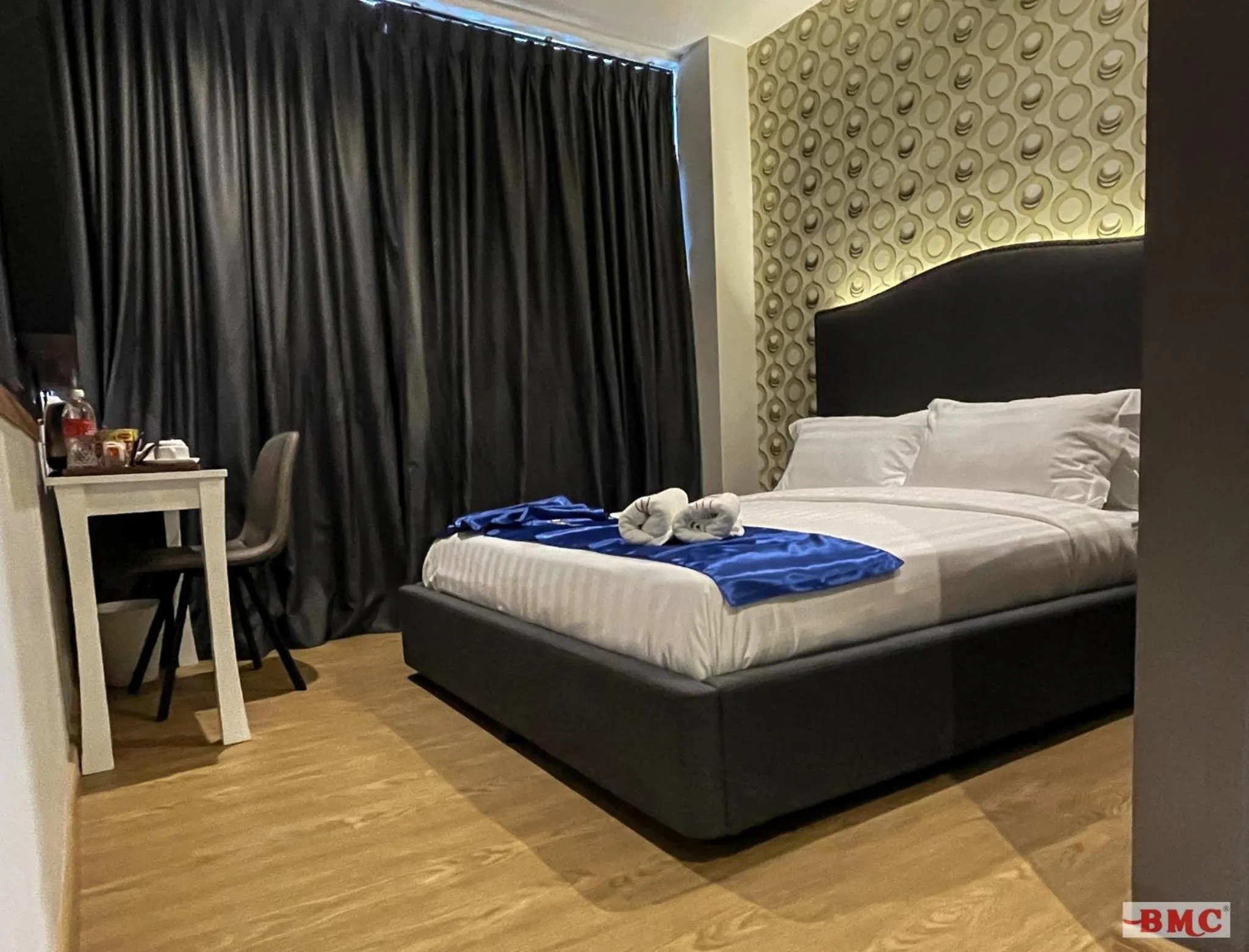 Photo of the whole room in BMC Hotel