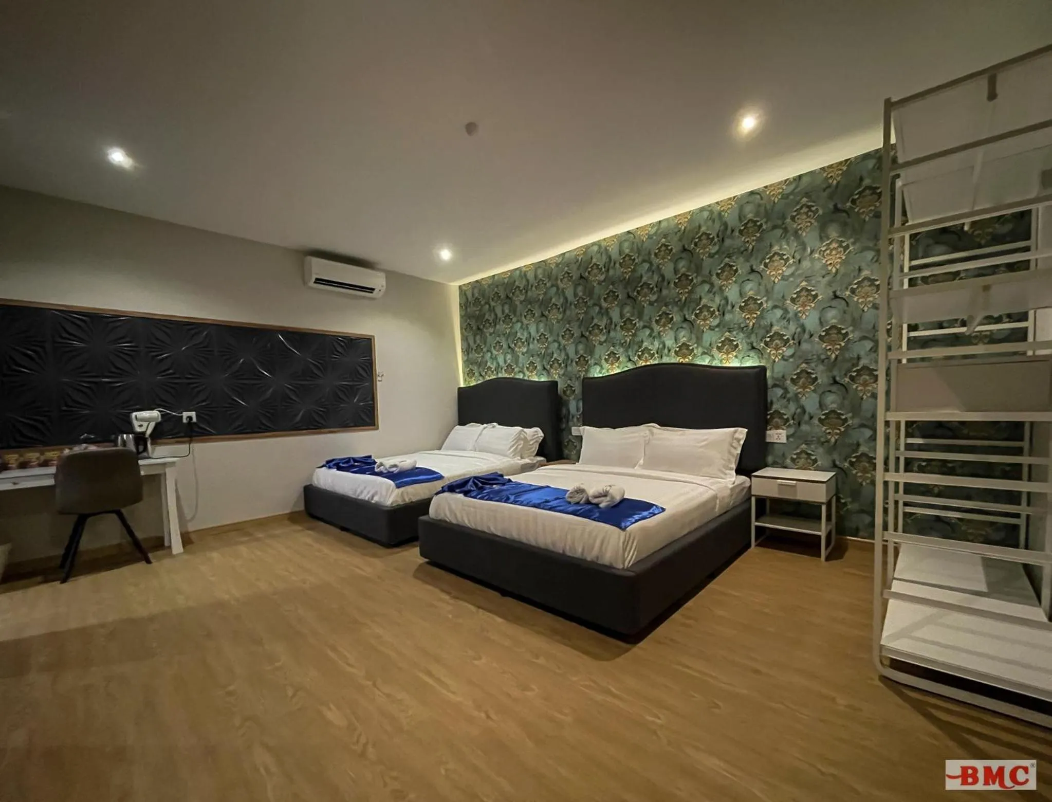 Photo of the whole room in BMC Hotel