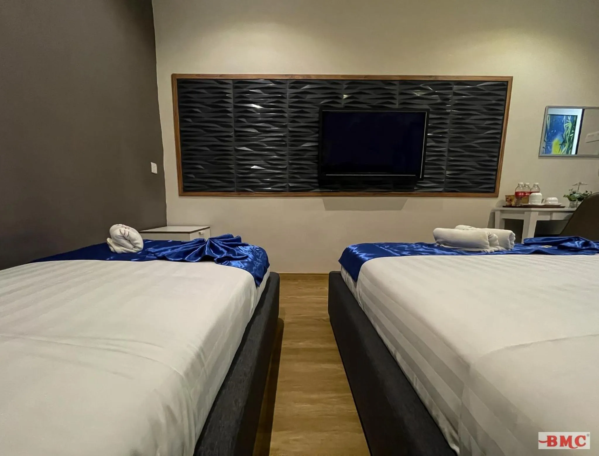 Bedroom in BMC Hotel