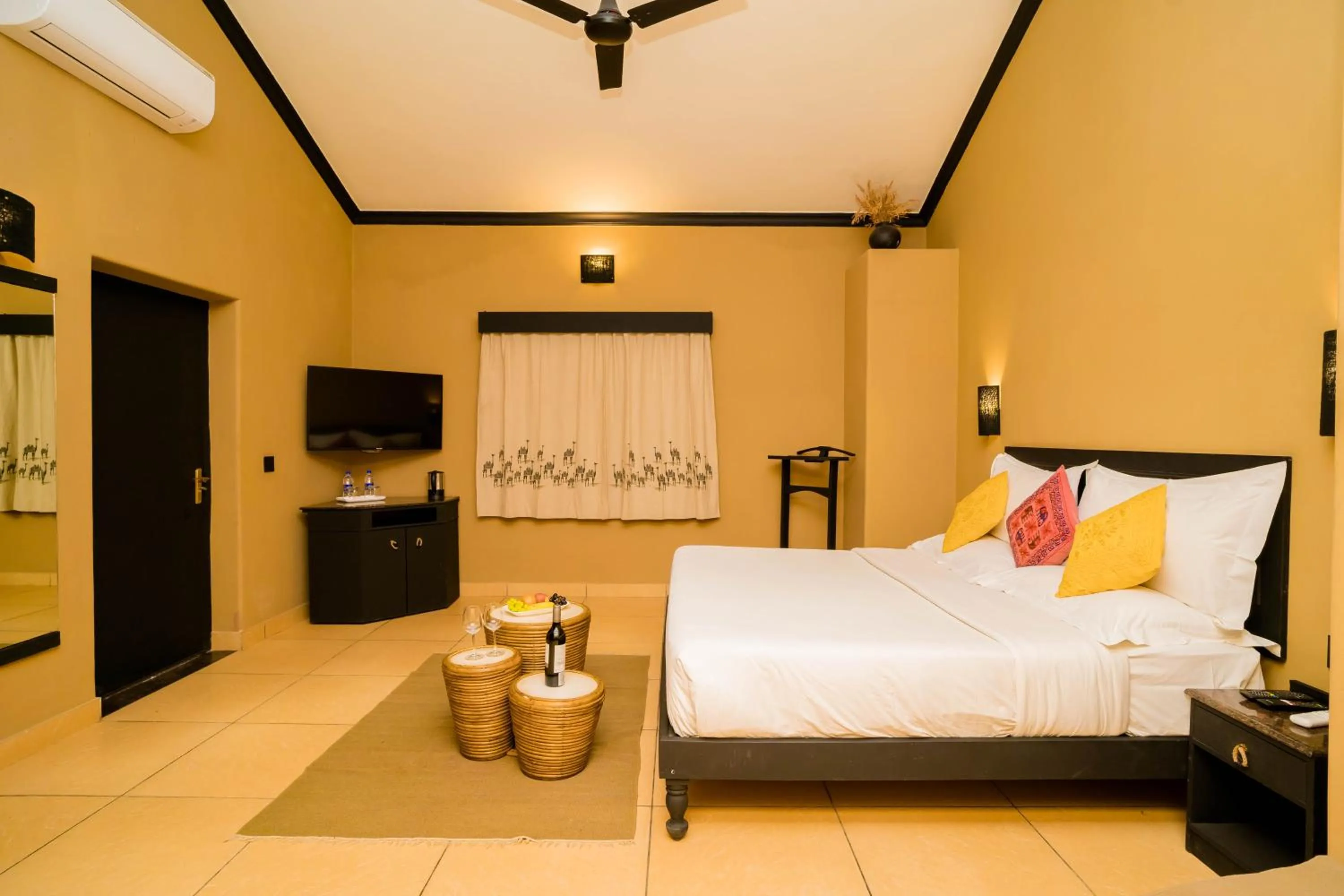 Bed in Clarks Safari Pushkar