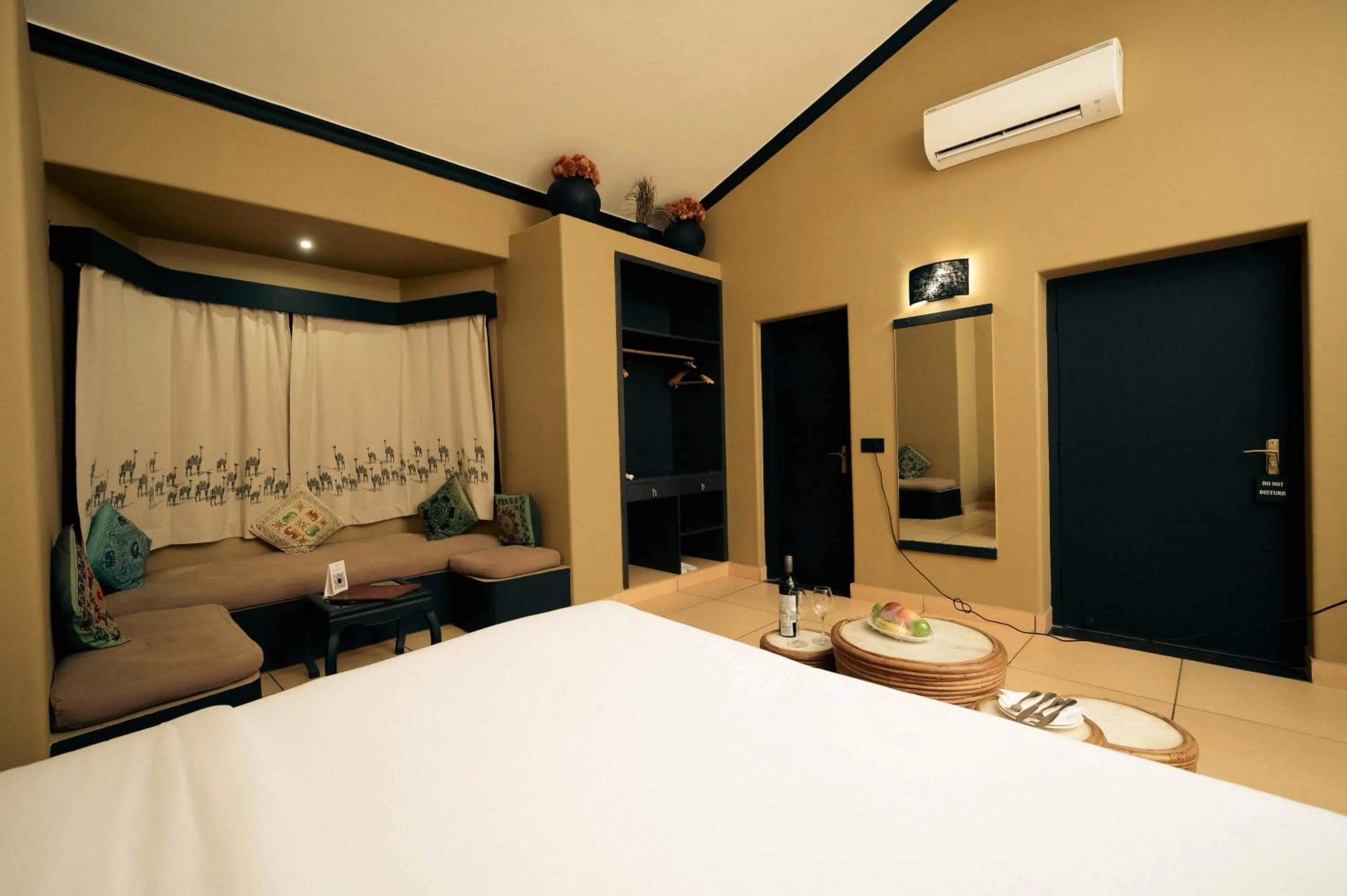 Bed in Clarks Safari Pushkar