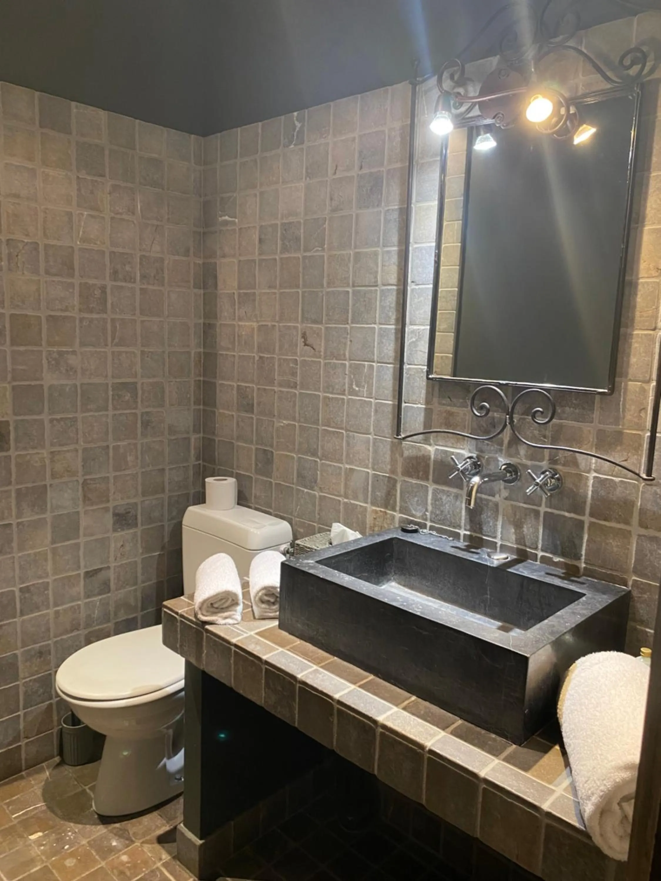 Bathroom in Hôtel de la Tour