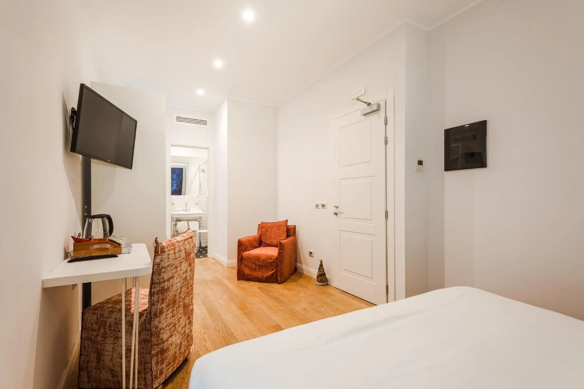 Photo of the whole room, Bed in Nikis Collection Trastevere