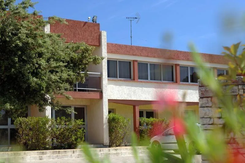 Facade/entrance in Hotel Le Lagon