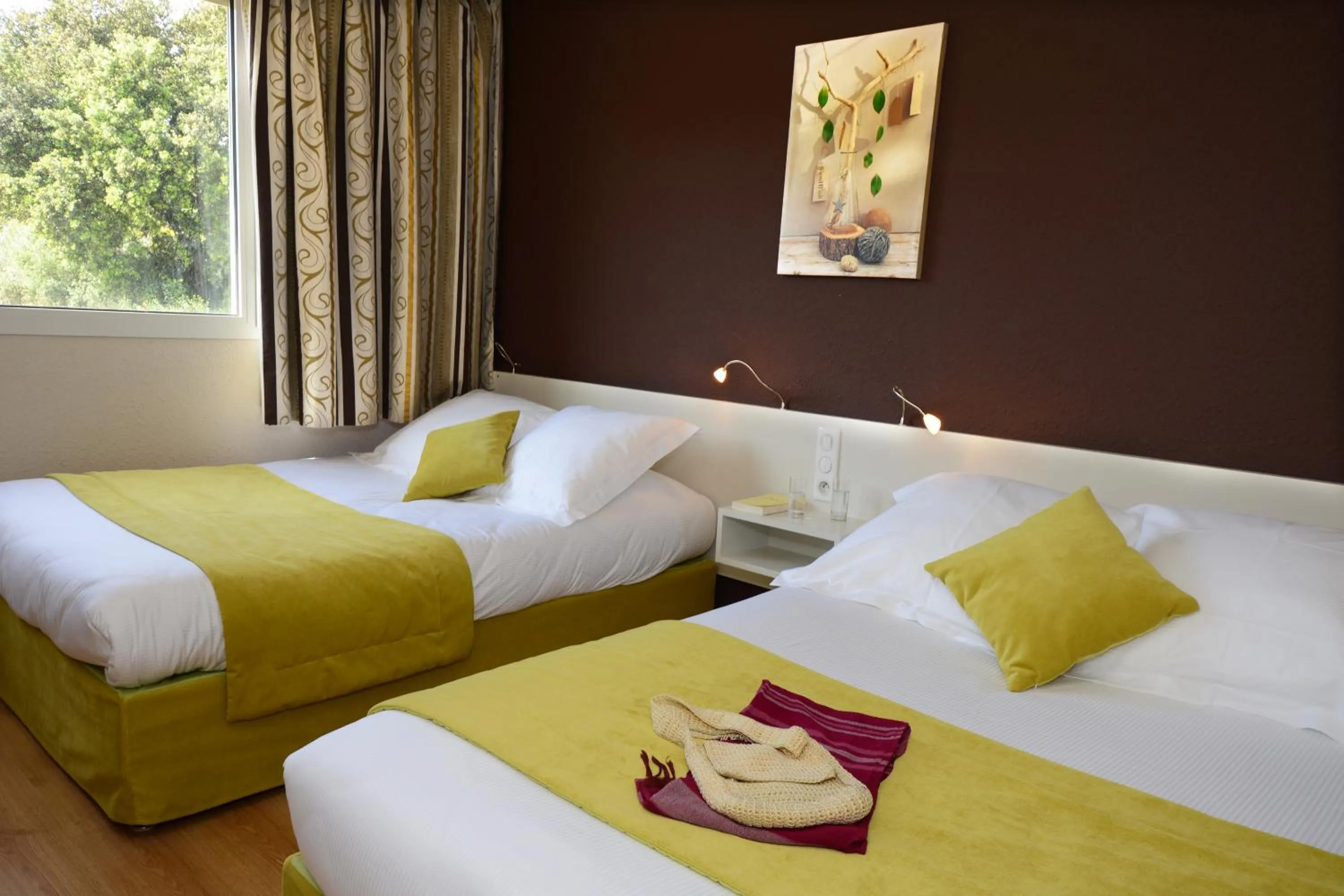 Bedroom, Bed in Hotel Le Lagon