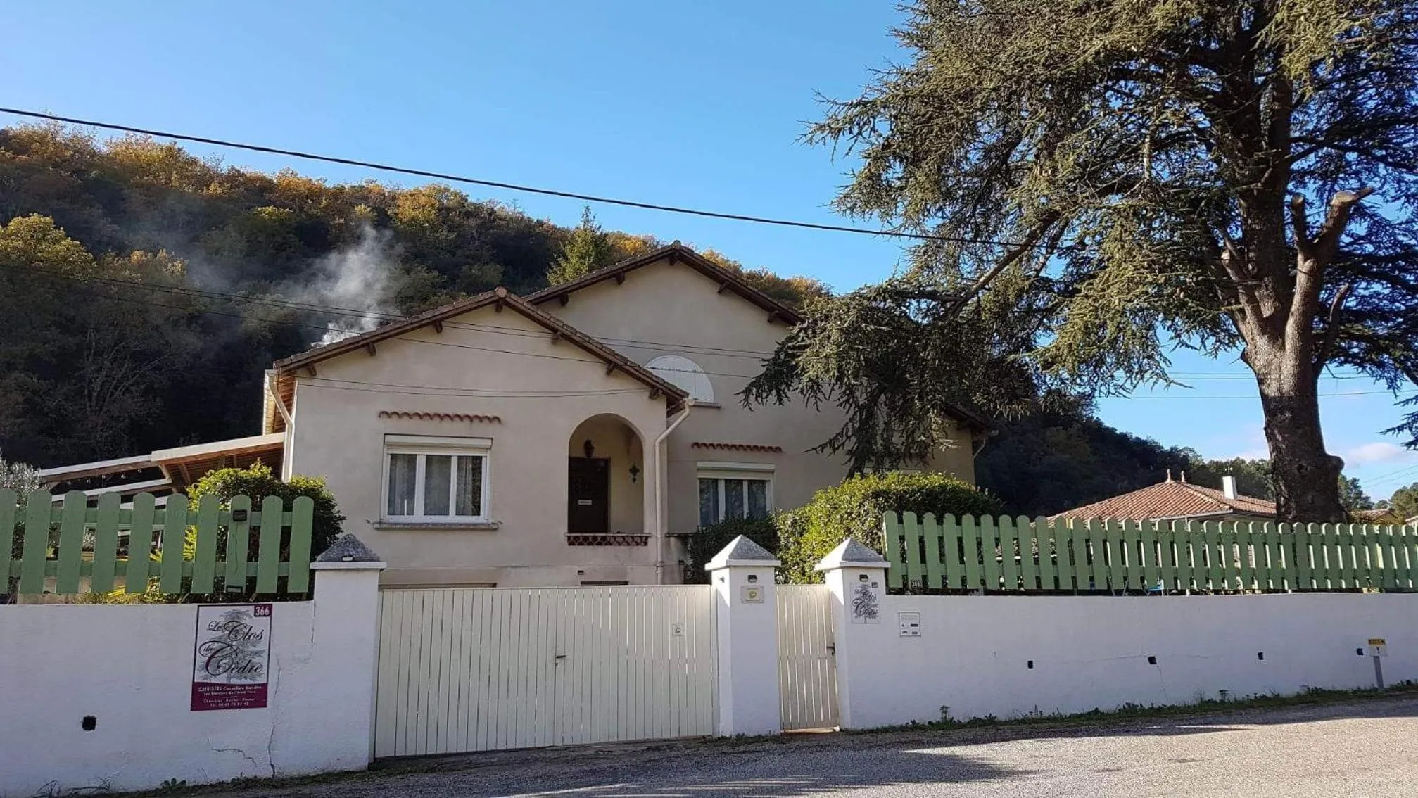 Property building in Le Clos du Cèdre