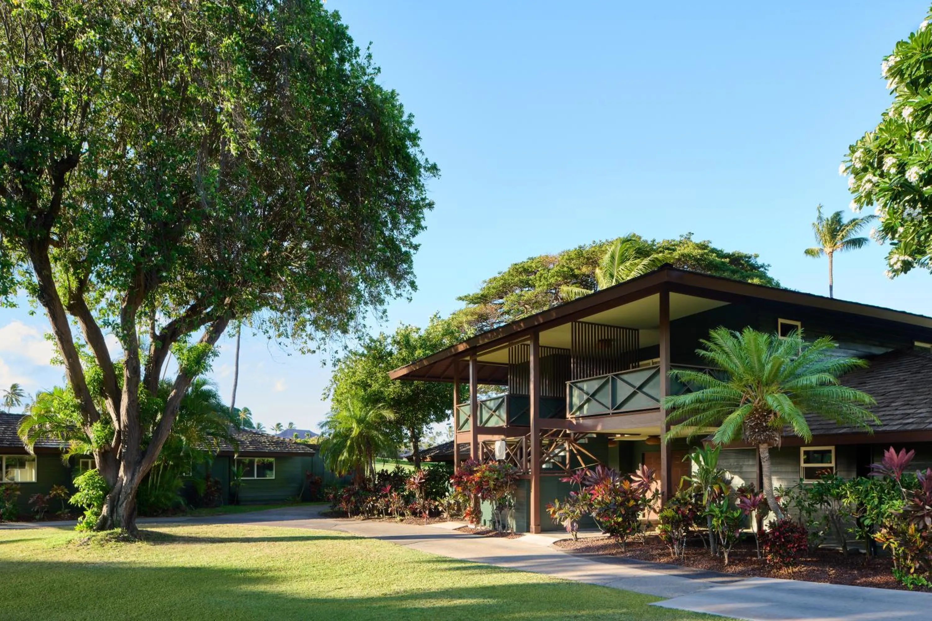 Property building in Royal Lahaina Resort & Bungalows