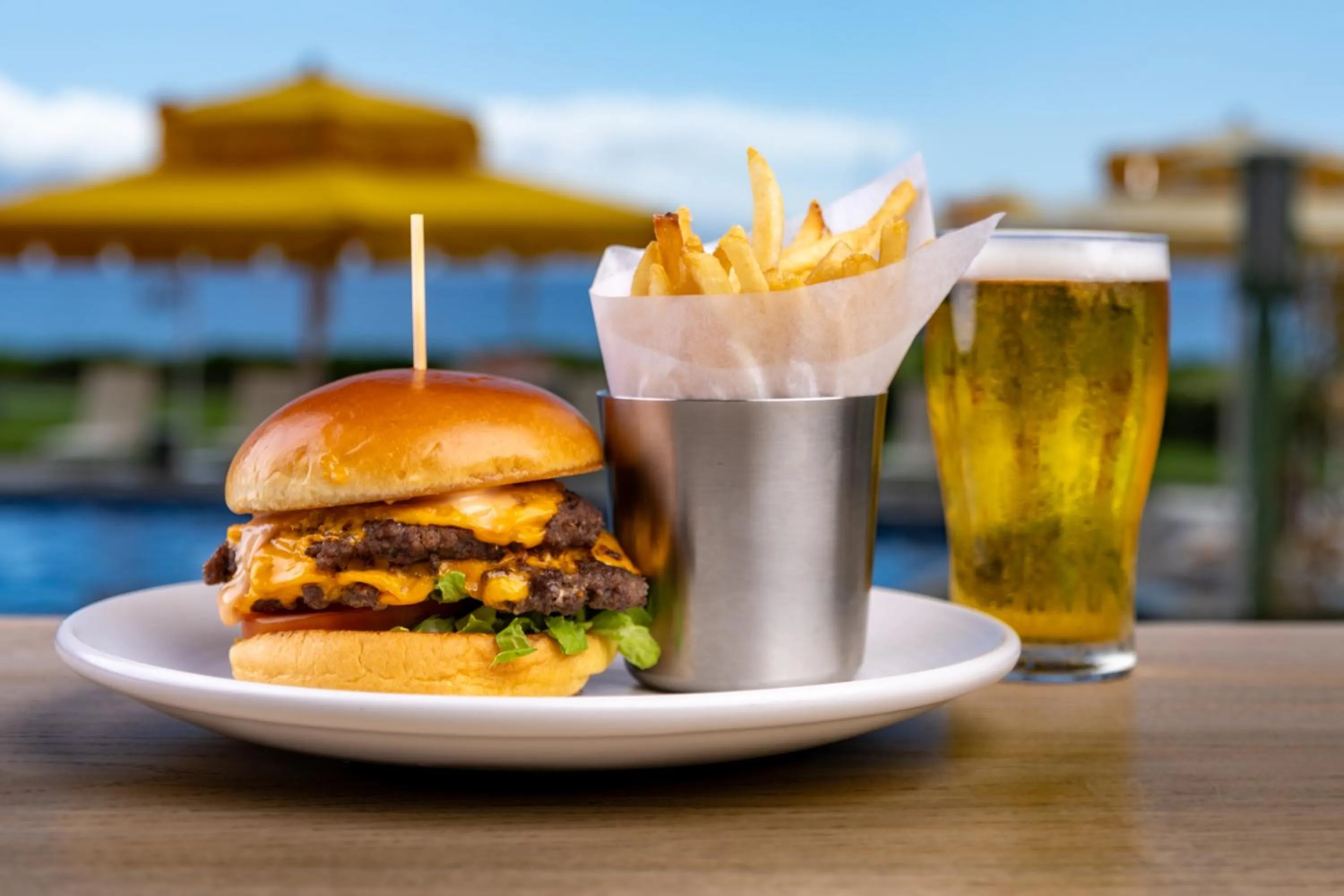 Restaurant/places to eat in Royal Lahaina Resort & Bungalows