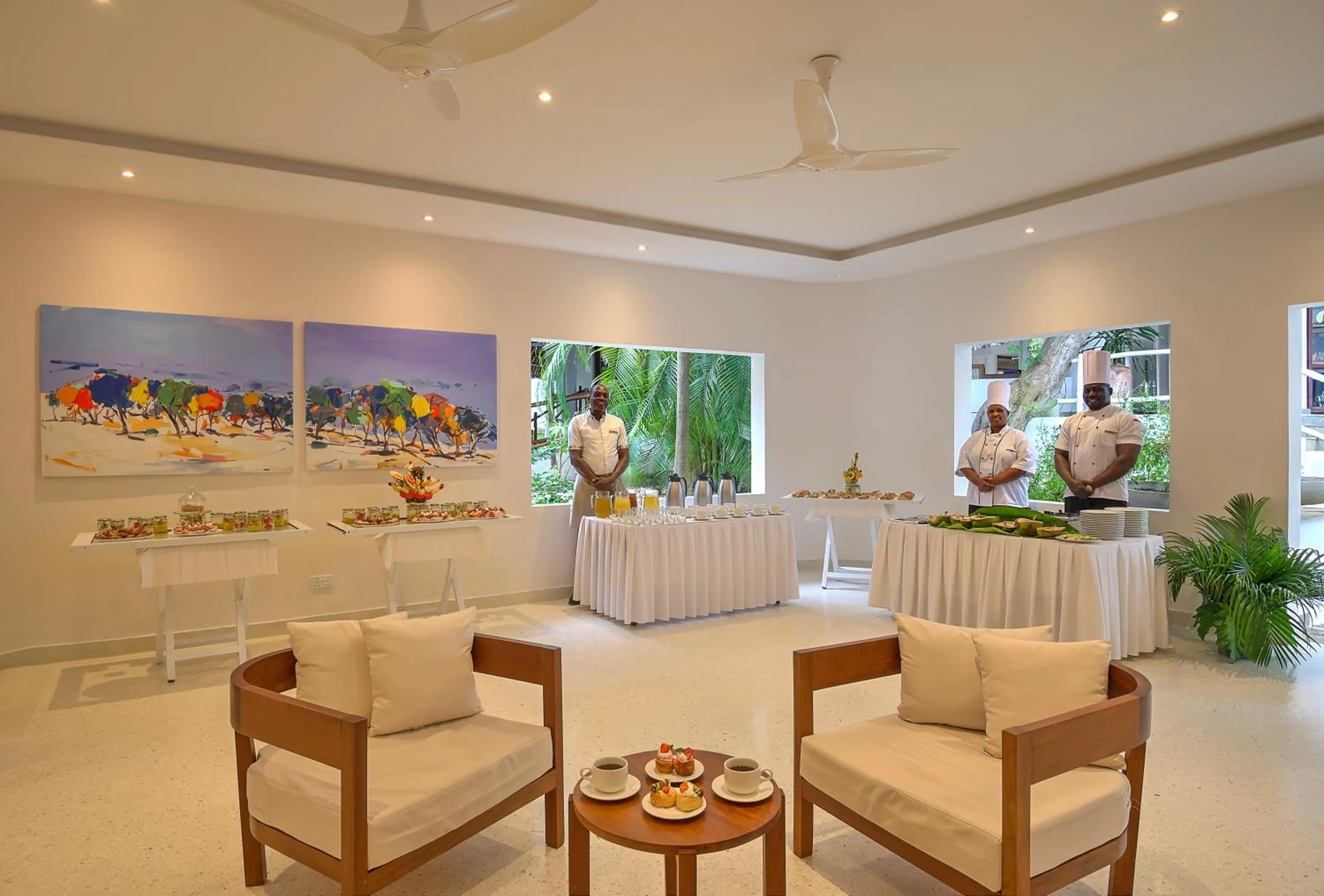 Food and drinks in Diamonds Leisure Beach & Golf Resort