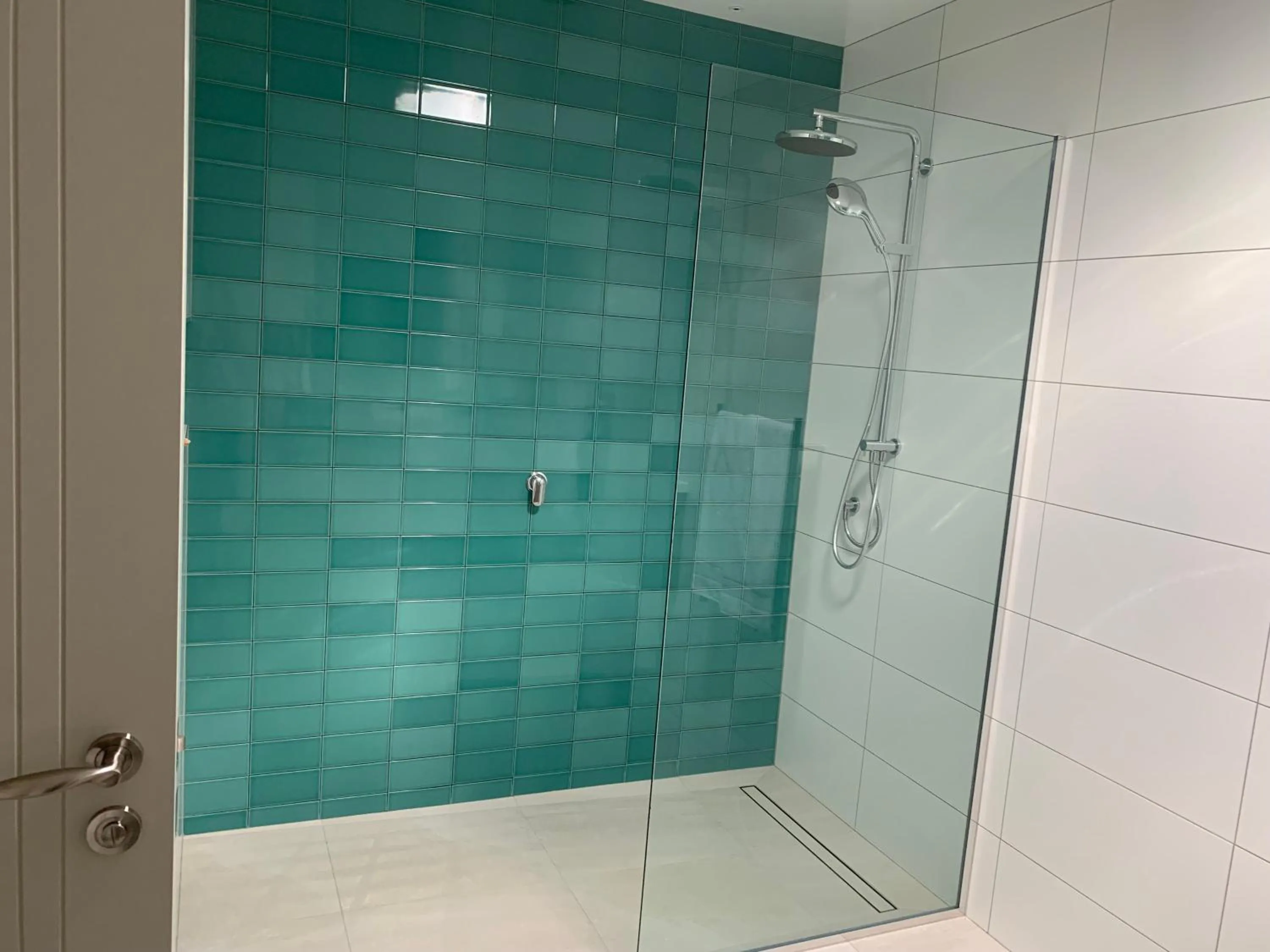 Shower in The Matarangi B & B