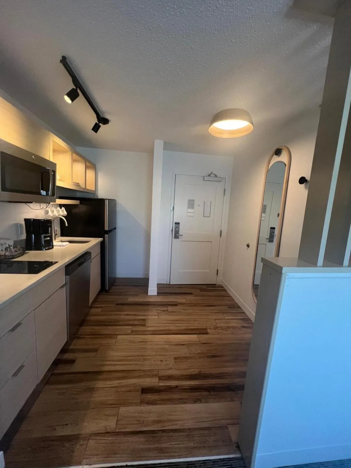 kitchen in TownePlace Suites Detroit Warren