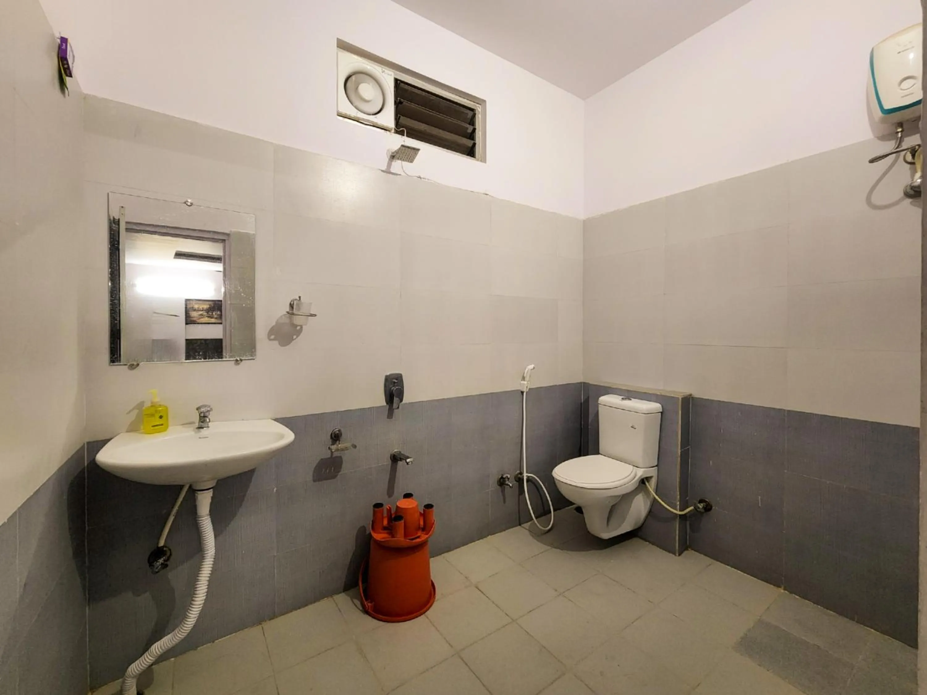 Bathroom in Shivani Inn Hotel & Banquet