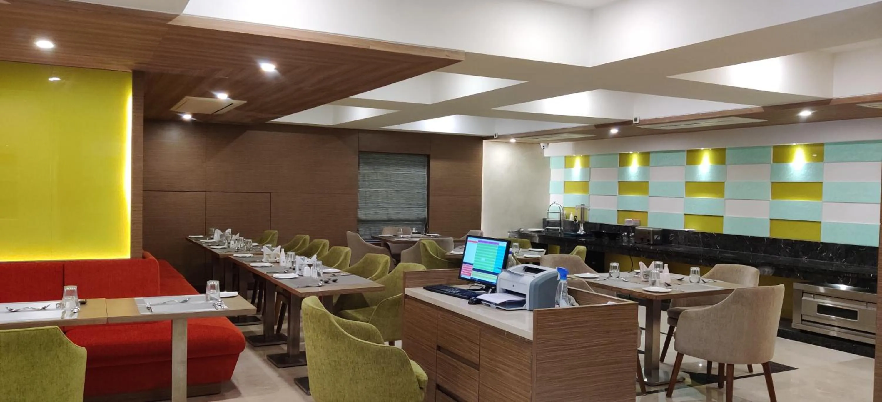 Breakfast in Elora Lords Eco Inn , Lucknow