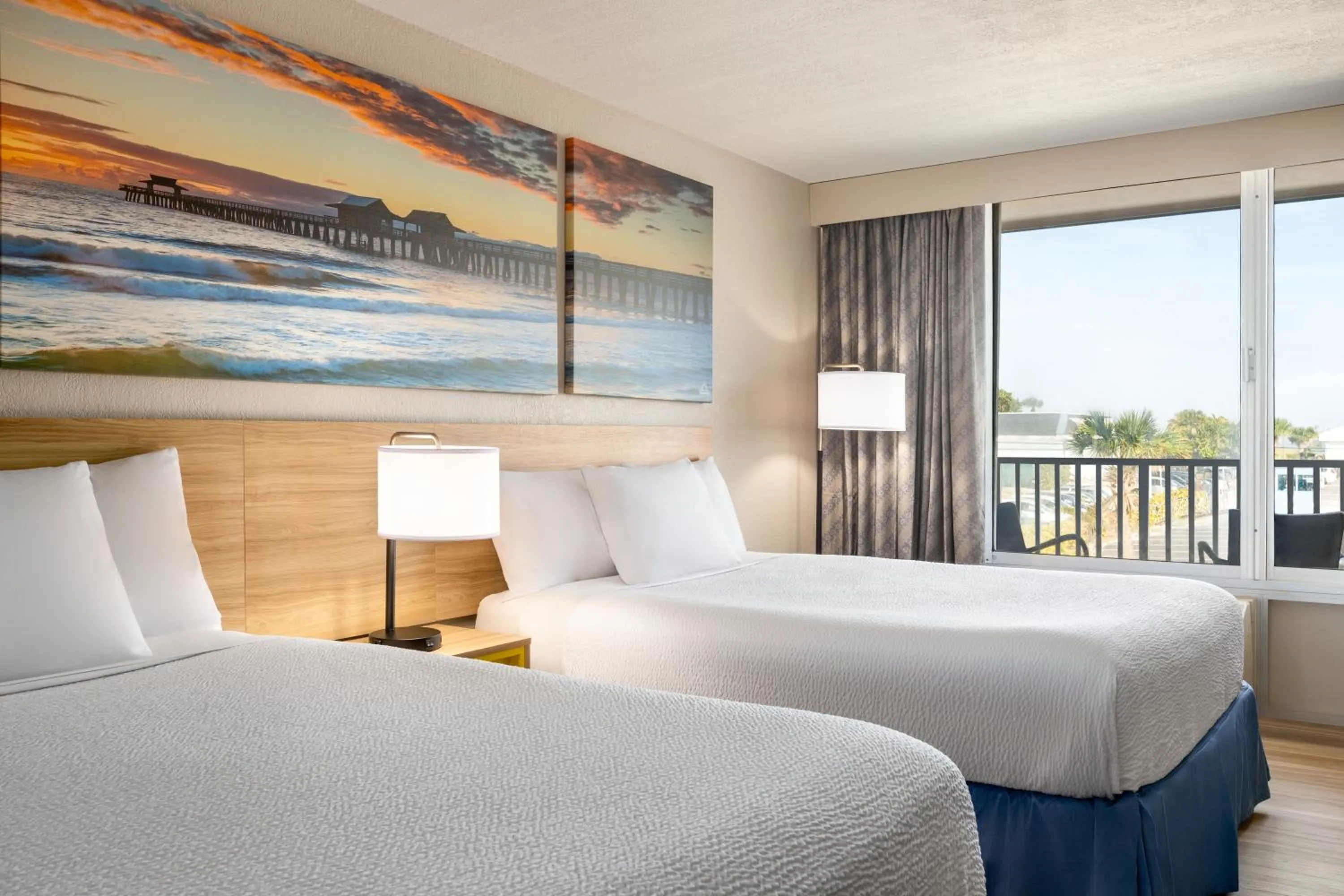 Bedroom, Bed in Days Inn by Wyndham Cocoa Beach Port Canaveral