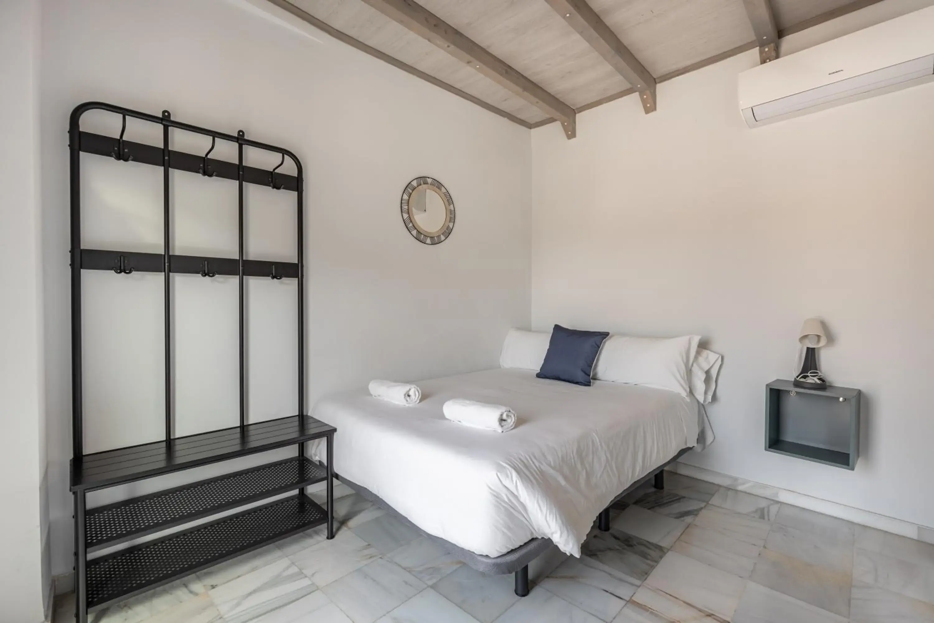 Two-Bedroom Apartment in Apartamentos Realejo Granada Centro 3000 Two-Bedroom Apartment in Apartamentos Realejo Granada Centro 3000