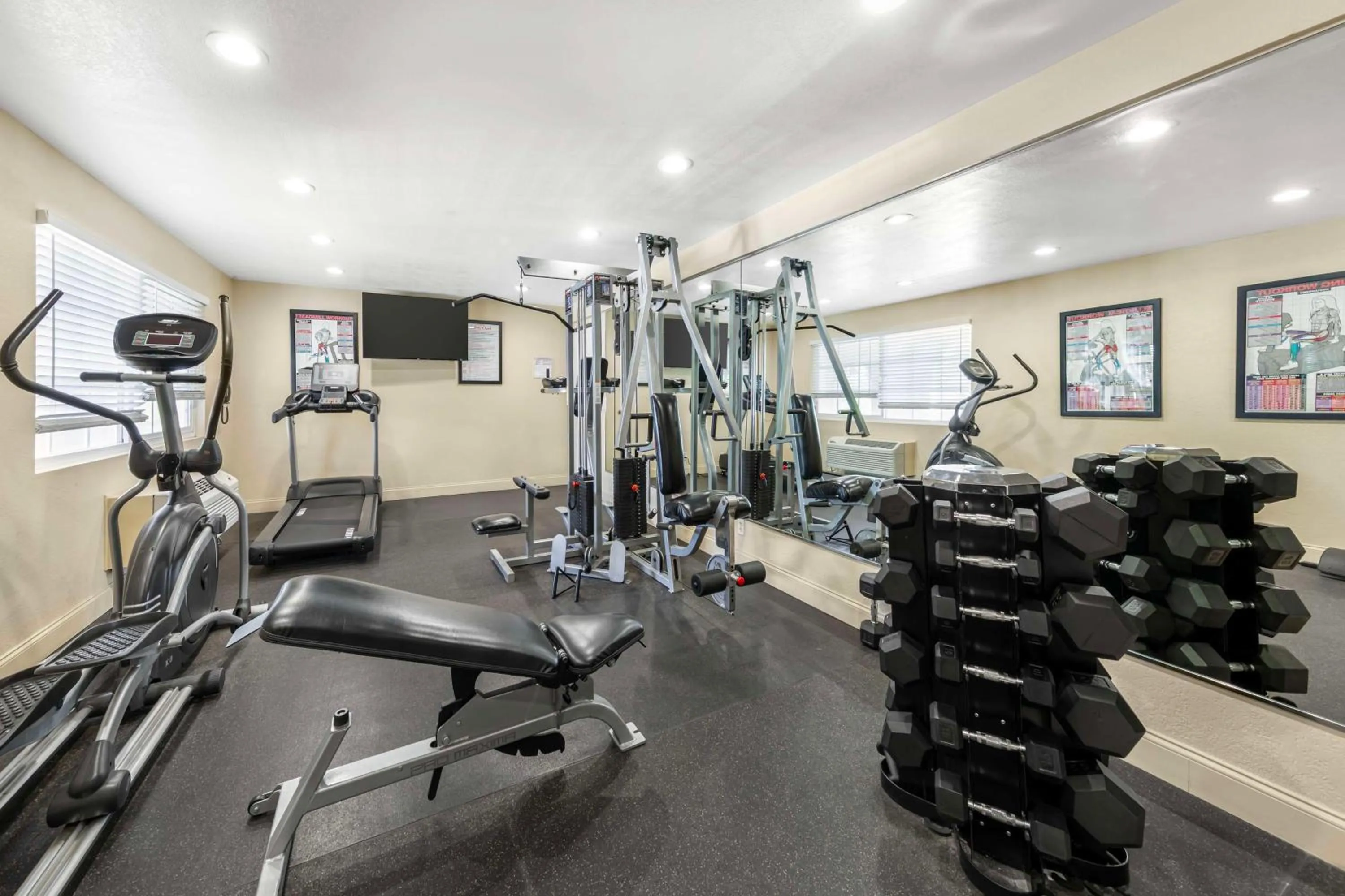 Fitness centre/facilities in Best Western Plus Ontario Airport & Convention Center