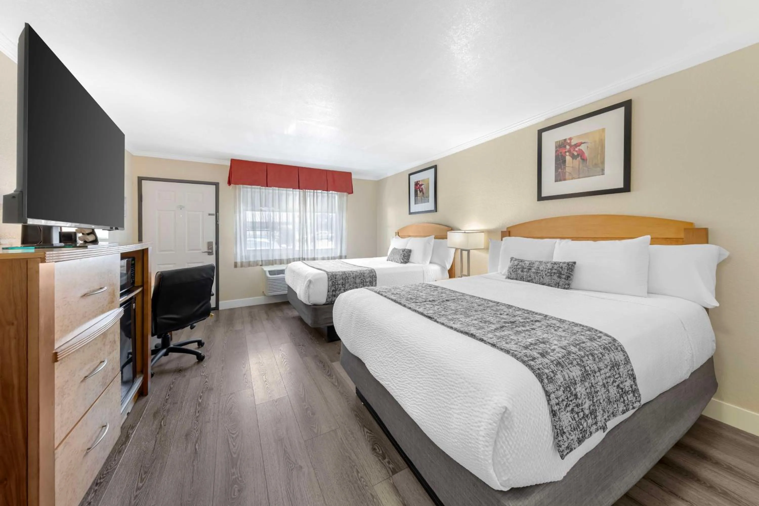 Bedroom, Bed in Best Western Plus Ontario Airport & Convention Center