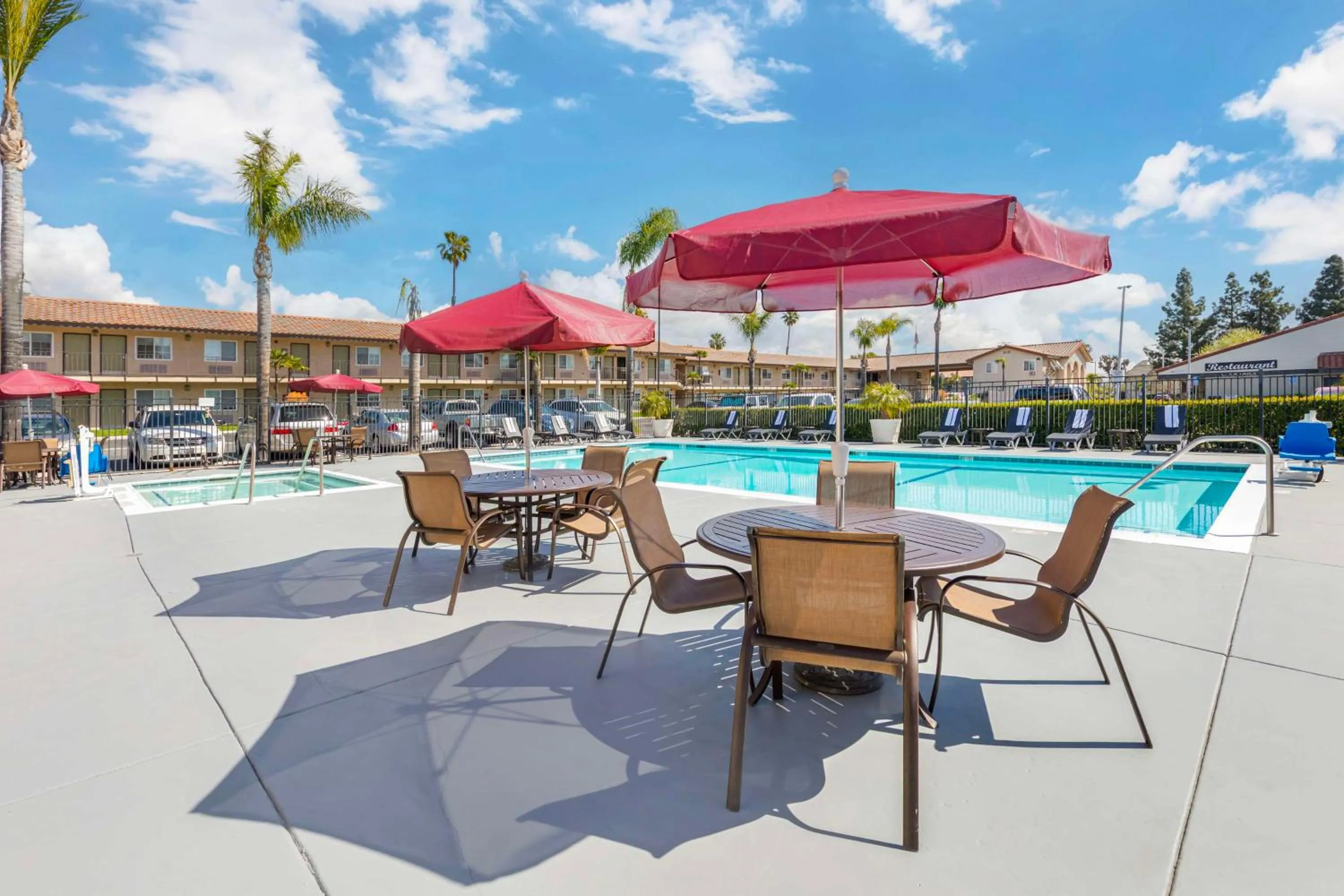 Pool view in Best Western Plus Ontario Airport & Convention Center