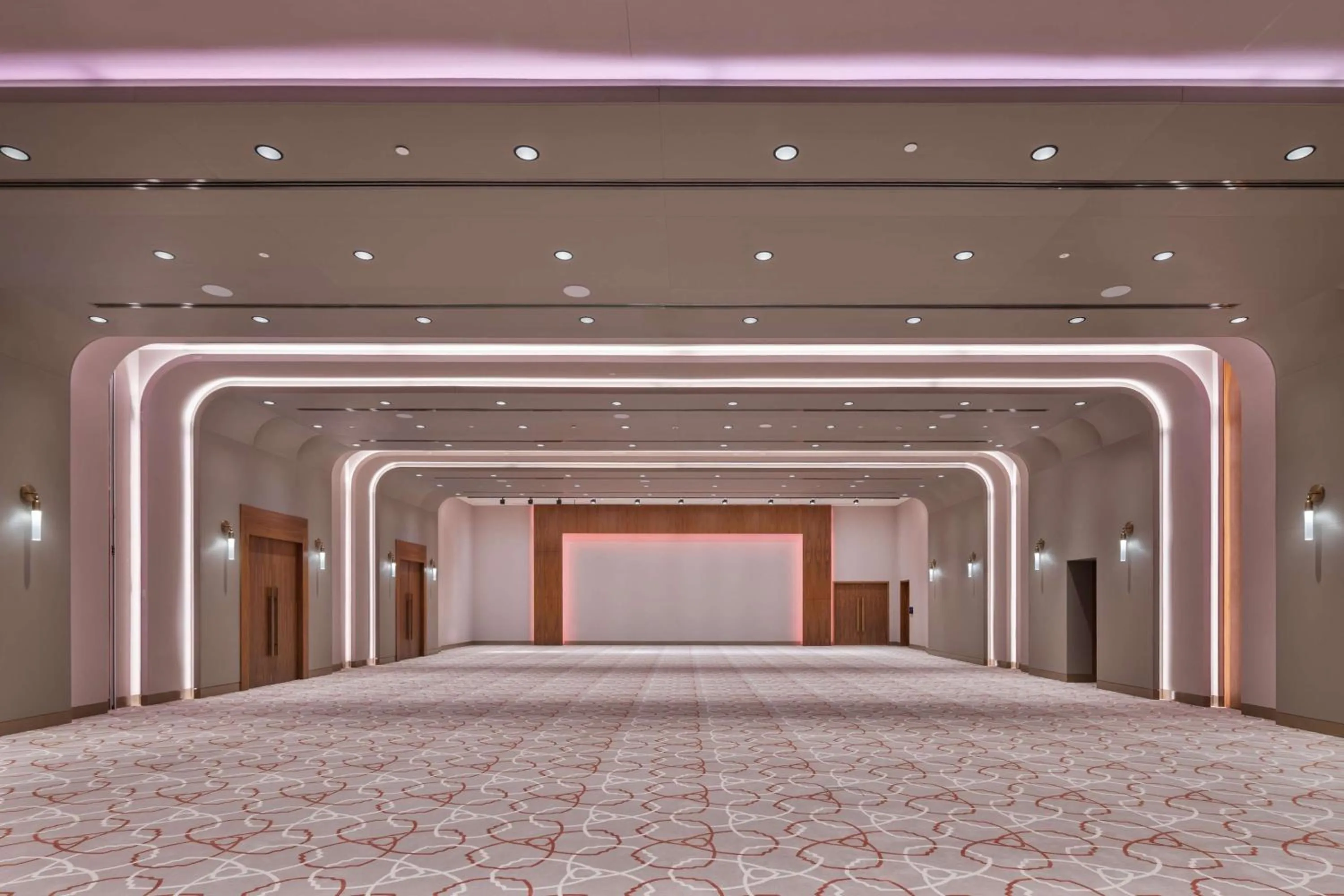 Meeting/conference room in The WB Abu Dhabi, Curio Collection By Hilton