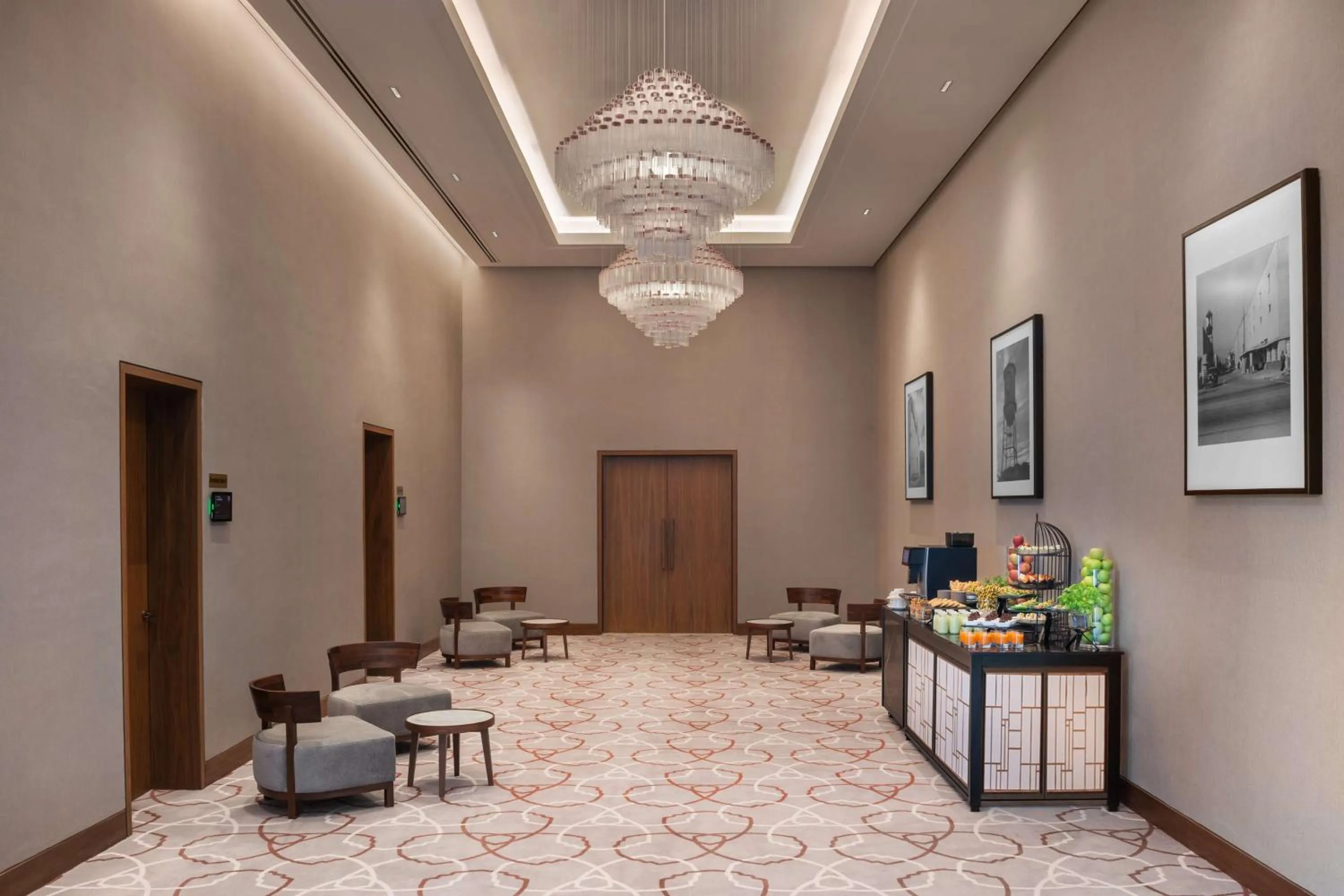 Meeting/conference room in The WB Abu Dhabi, Curio Collection By Hilton