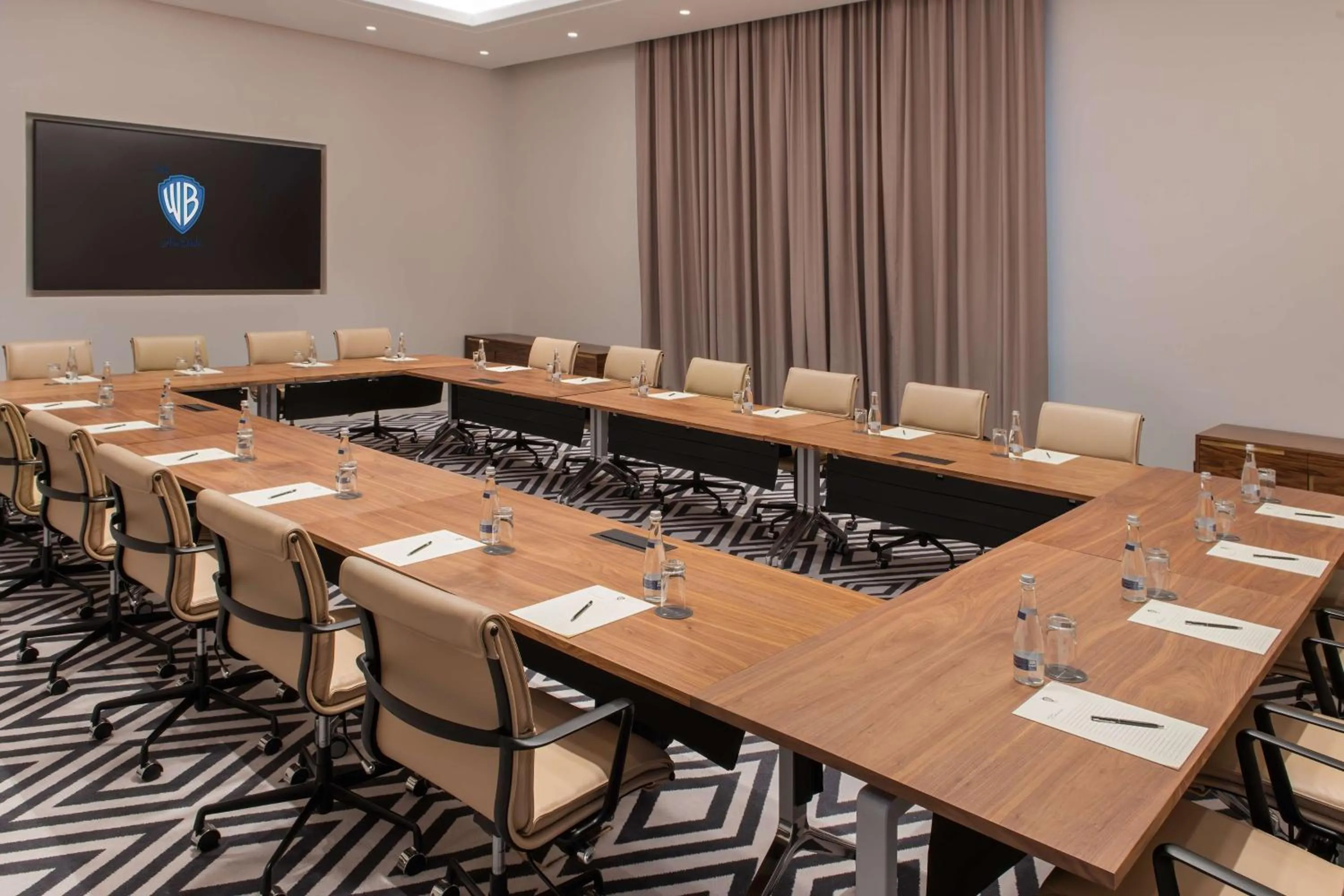 Meeting/conference room in The WB Abu Dhabi, Curio Collection By Hilton