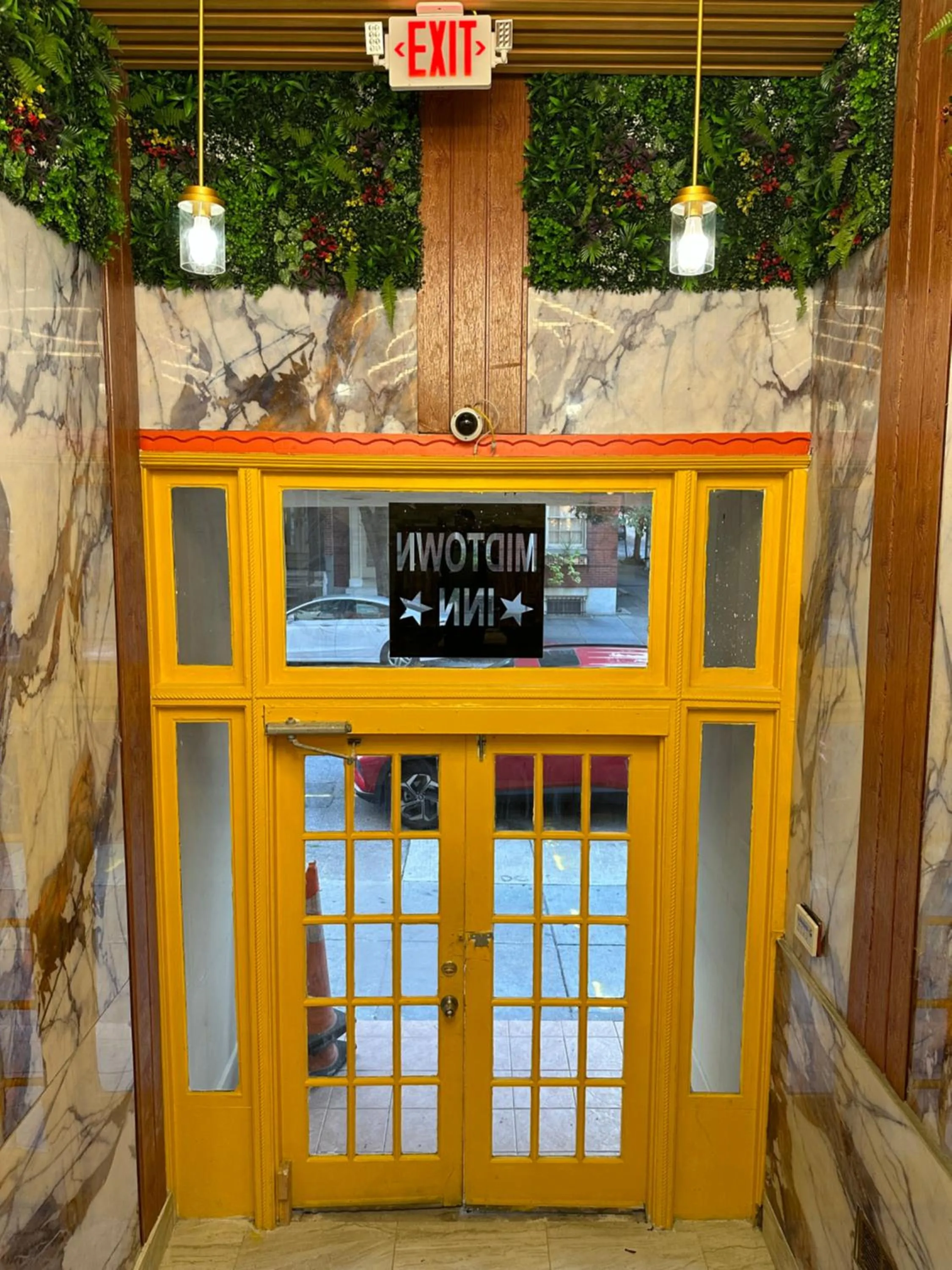 Property building in Midtown Inn