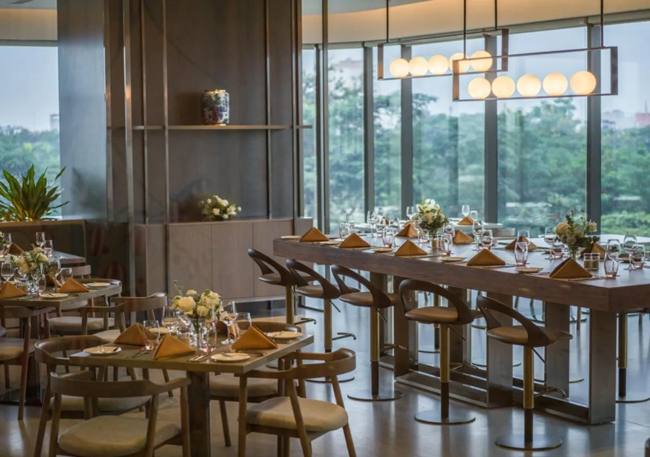 Restaurant/places to eat in Fraser Residence Hanoi