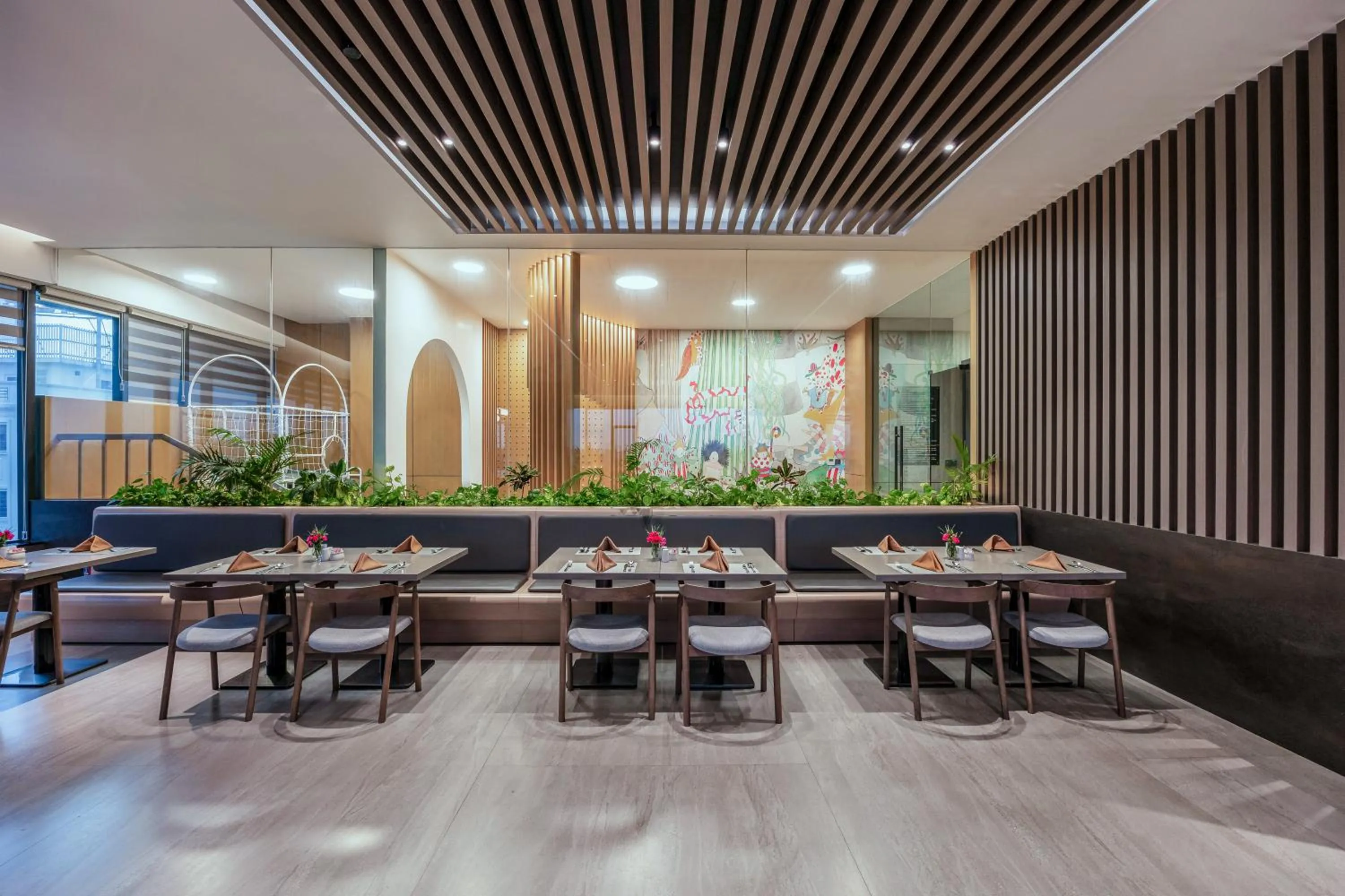 Restaurant/places to eat in Fraser Residence Hanoi