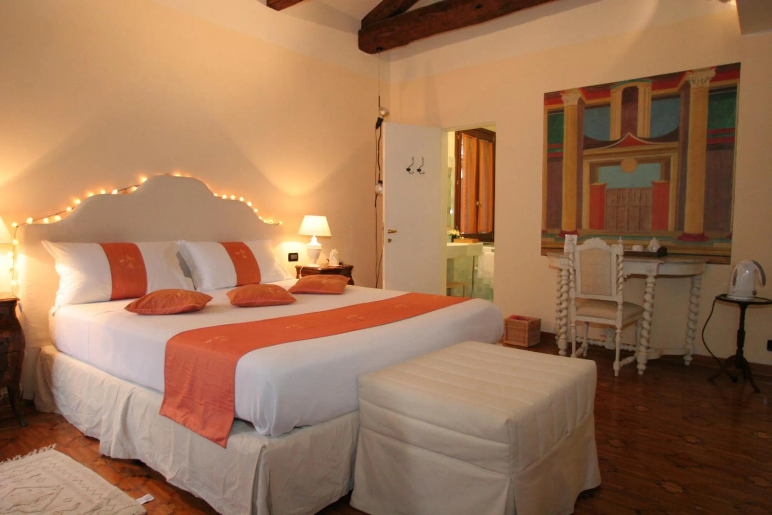 Decorative detail, Bed in La Villeggiatura