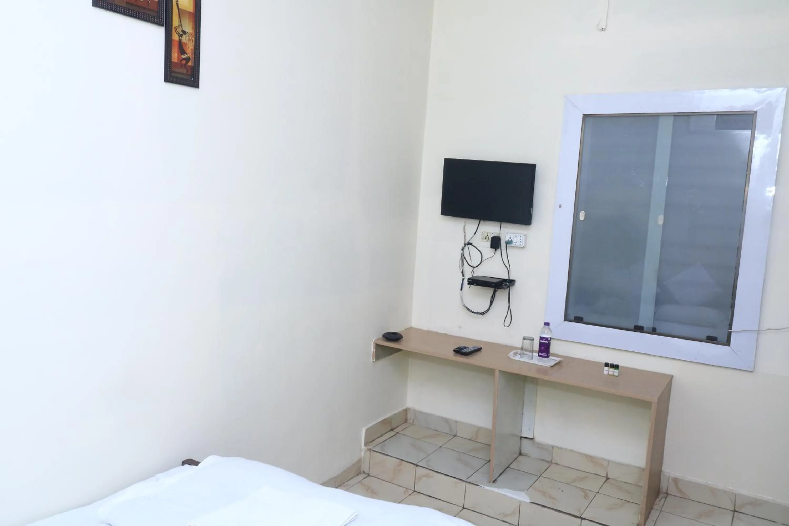 TV and multimedia in Hotel Ashirwad