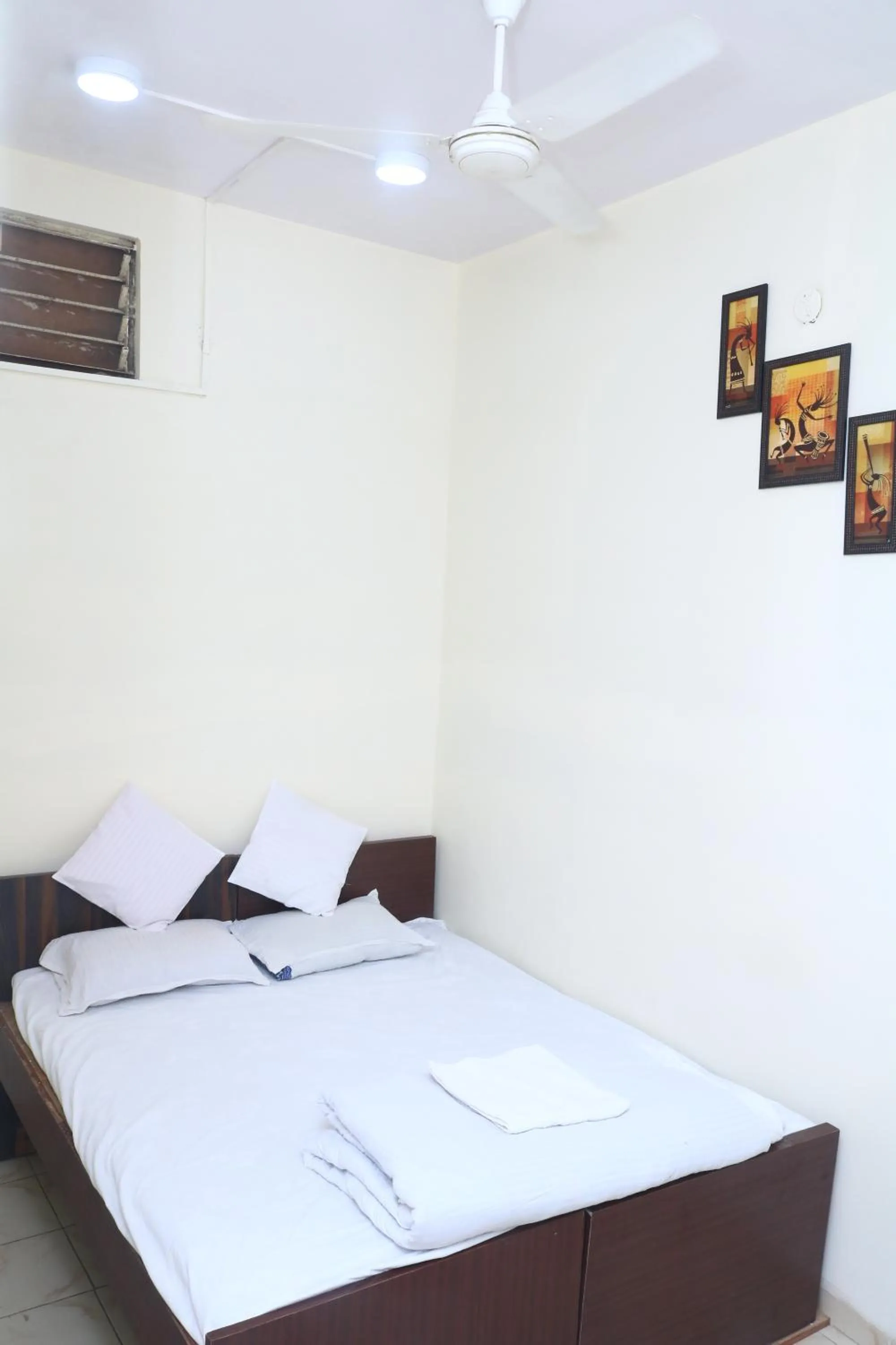 Bedroom, Bed in Hotel Ashirwad