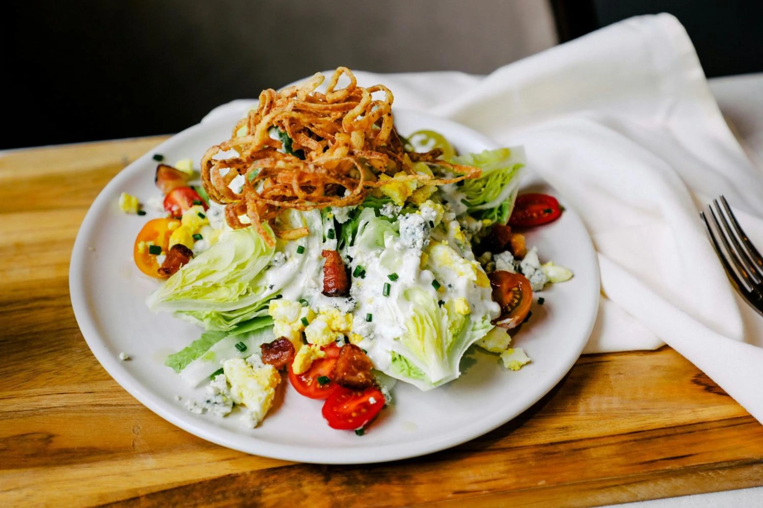 Lounge or bar in Mystic Marriott Hotel and Spa