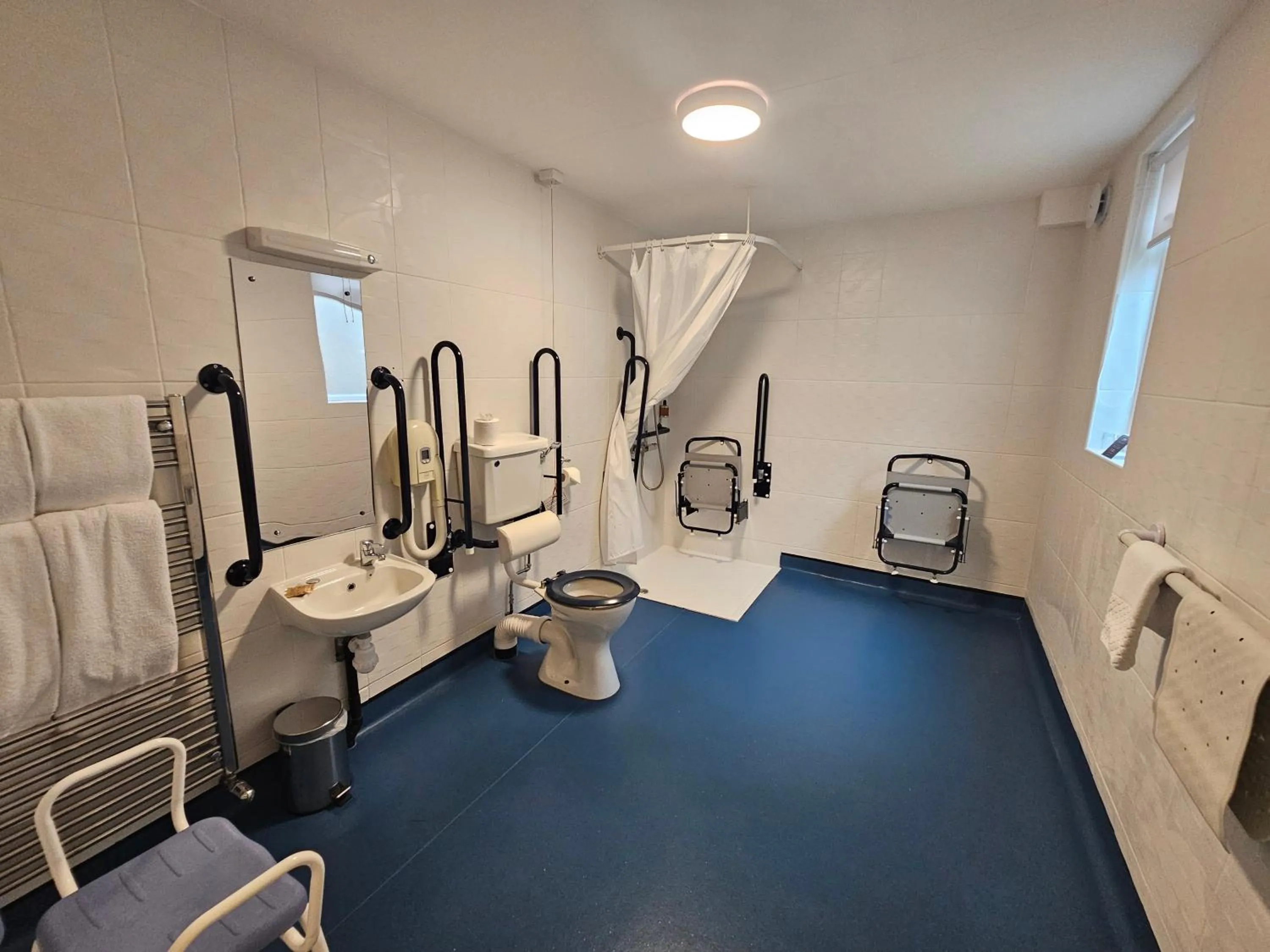 Bathroom in Beach House Hotel