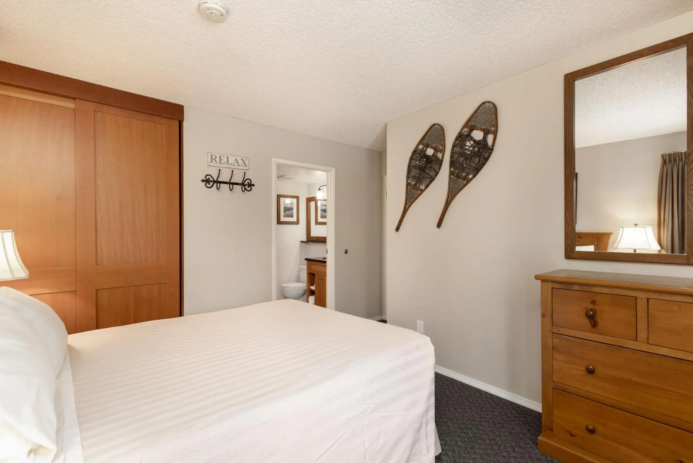 Two-Bedroom Suite in Tantalus Resort Lodge Two-Bedroom Suite in Tantalus Resort Lodge