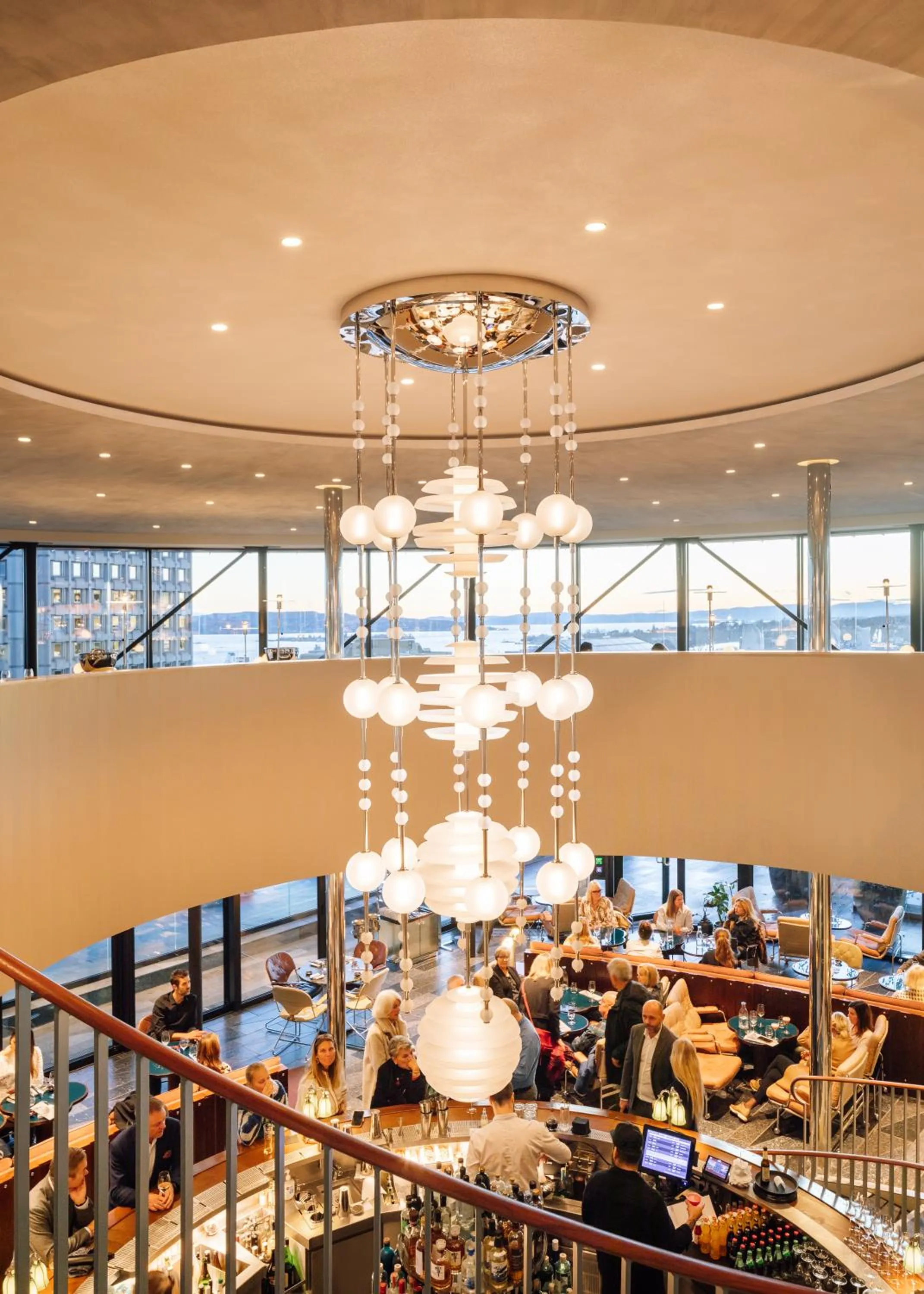 Restaurant/places to eat in Sommerro