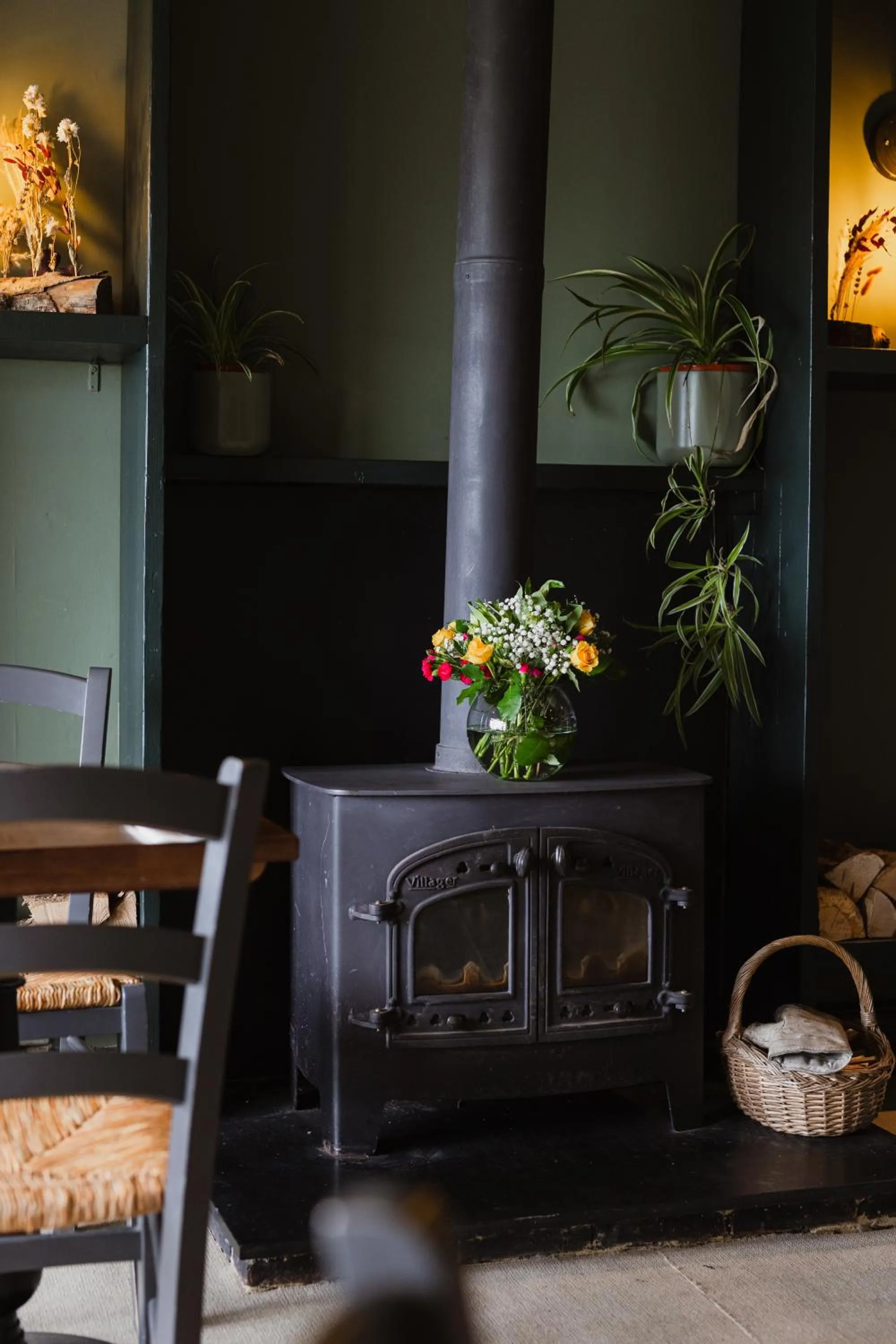 Restaurant/places to eat in White Hart Inn