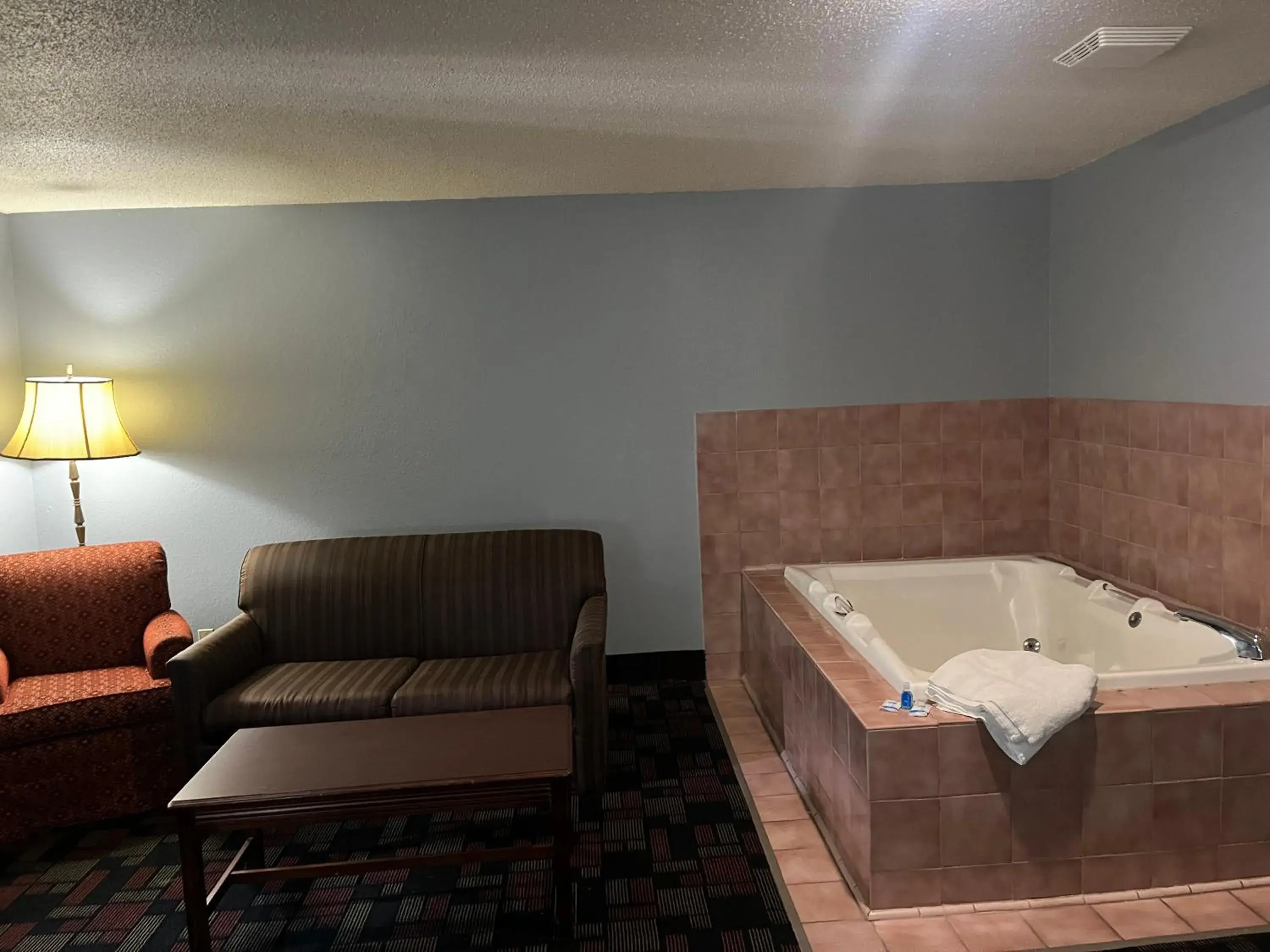 King Room - Non-Smoking in Rodeway Inn King Room - Non-Smoking in Rodeway Inn