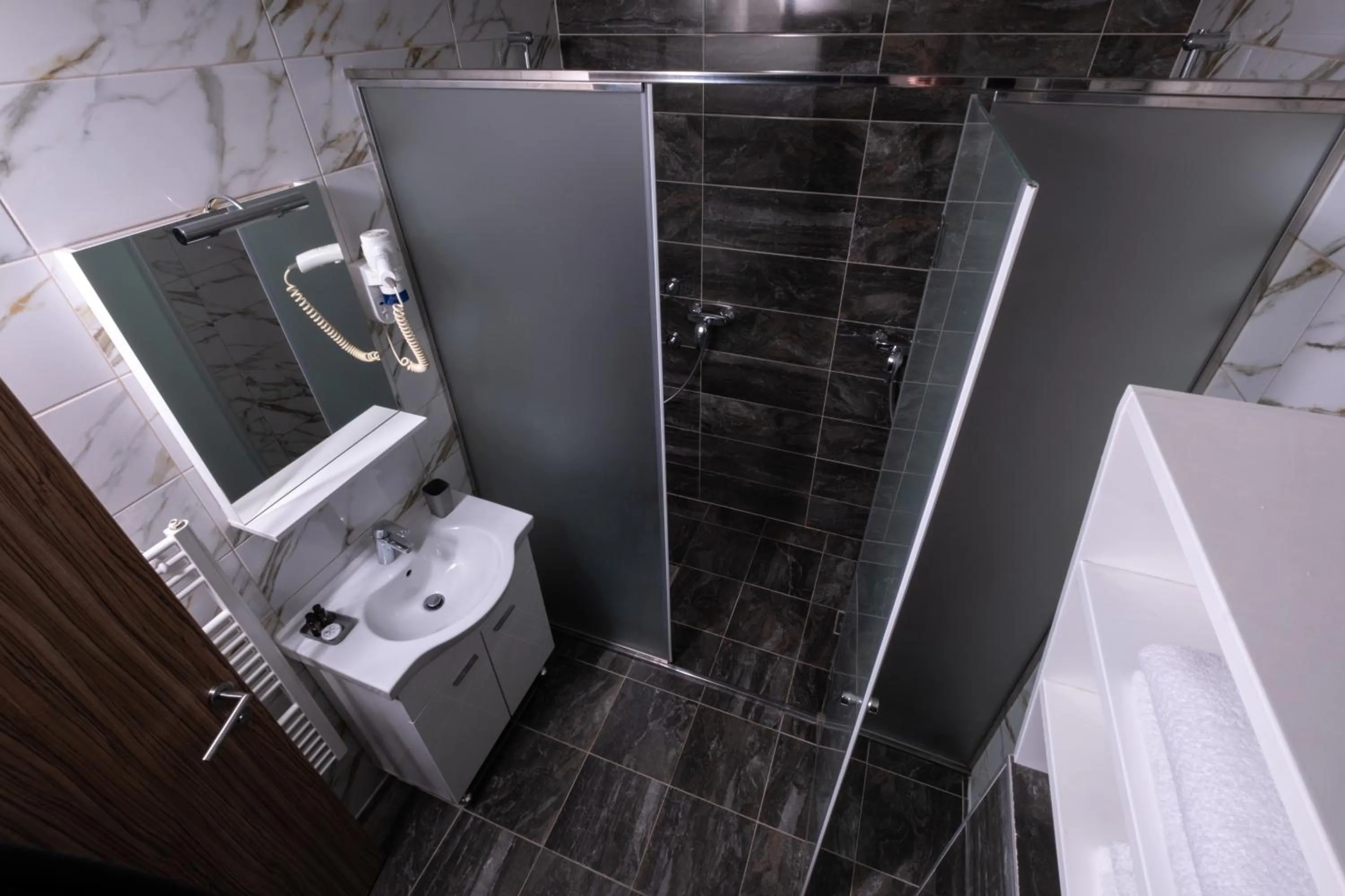 Shower in Hotel Bosna 1