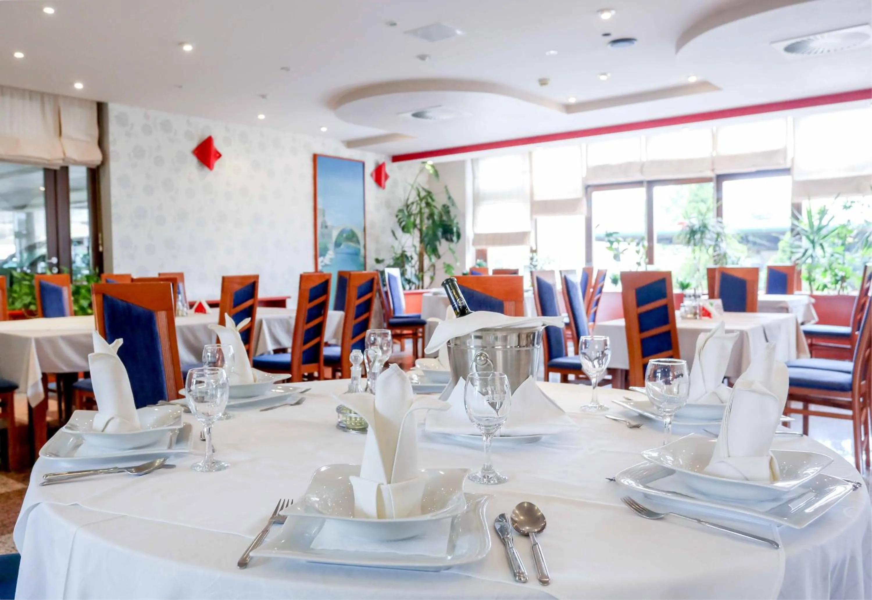 Restaurant/places to eat in Hotel Bosna 1