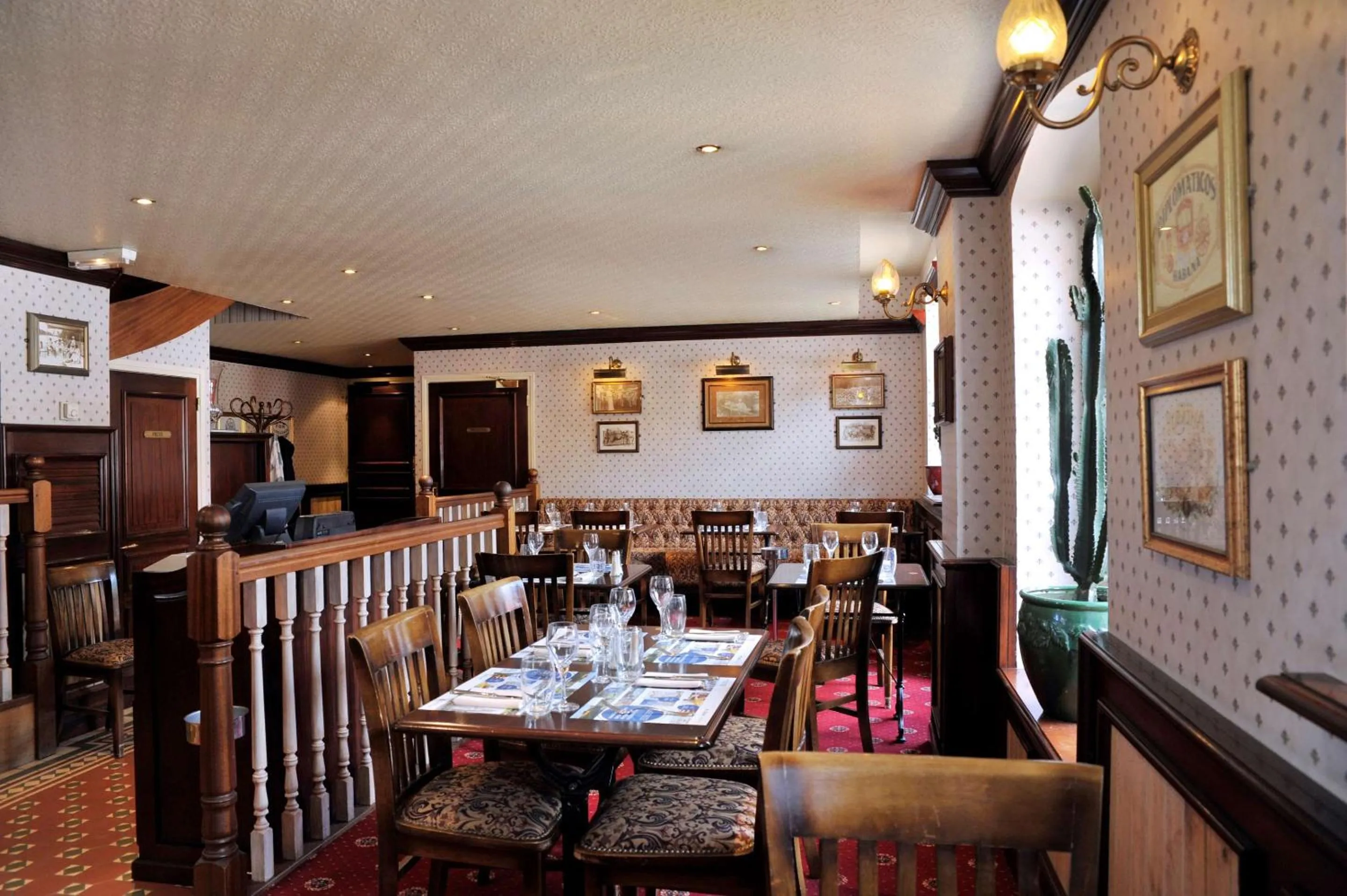 Restaurant/places to eat in Best Western La Metairie