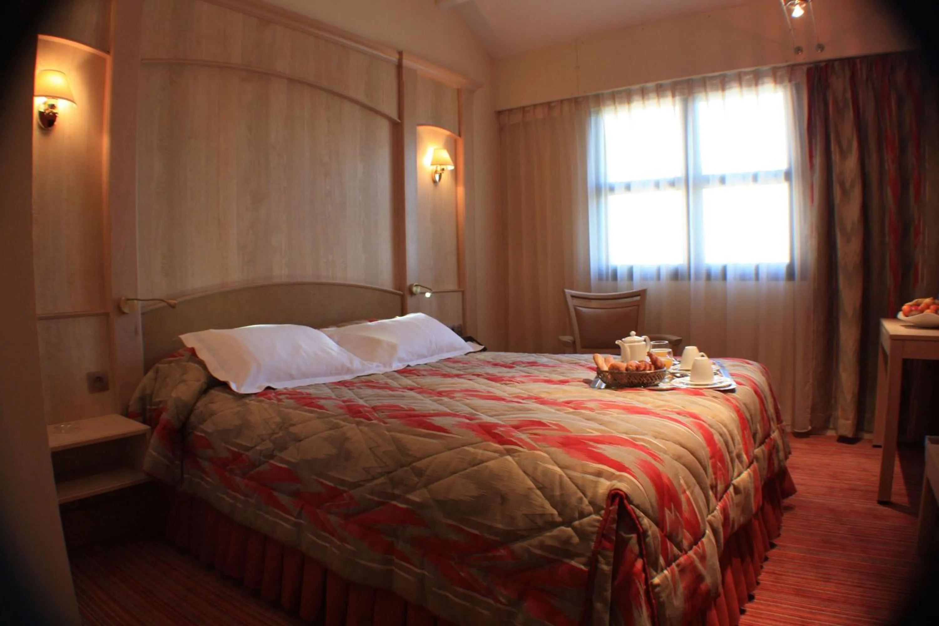 Photo of the whole room, Bed in Best Western La Metairie