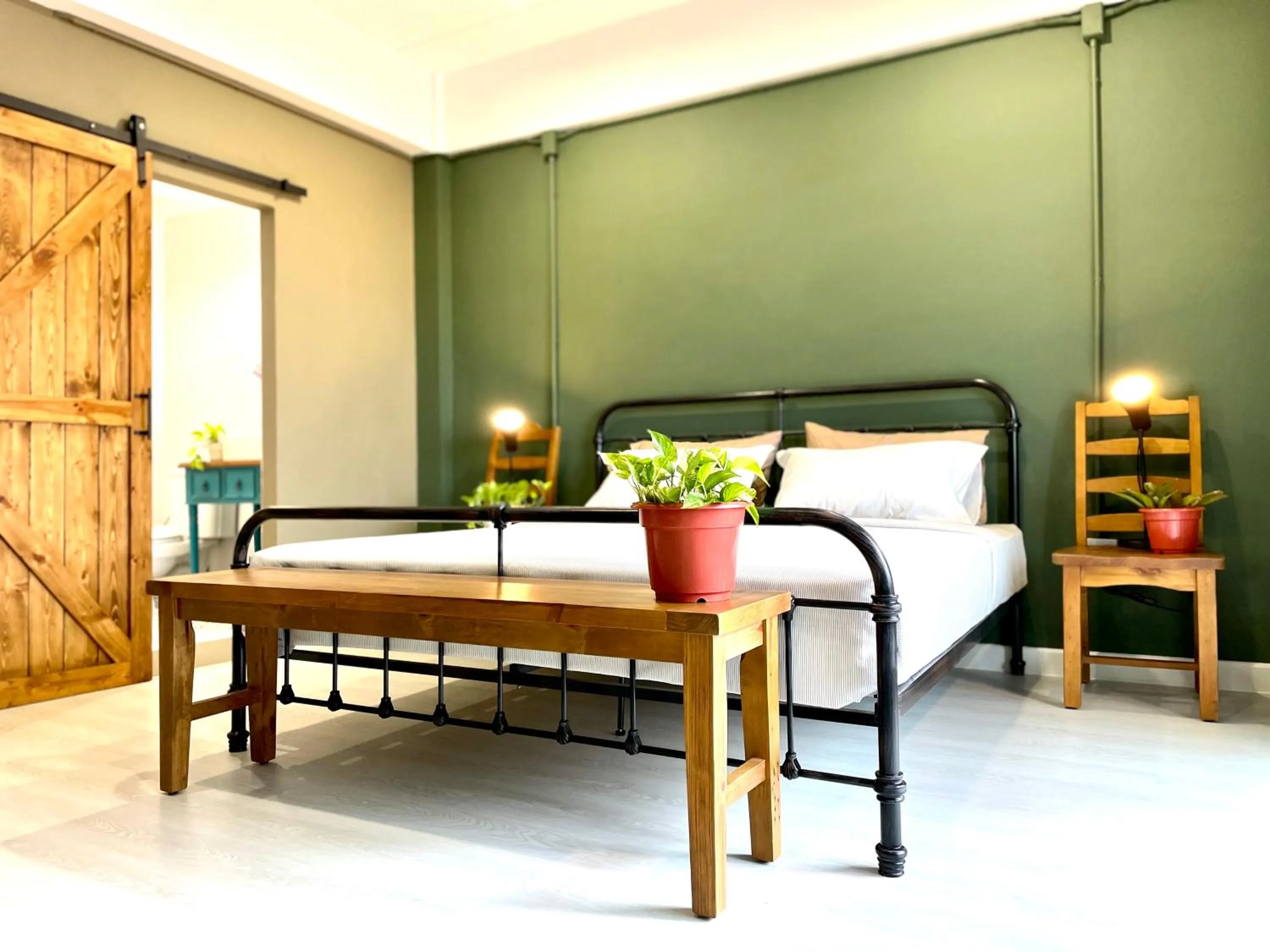 Bed in Grasshopper Bed and Cafe