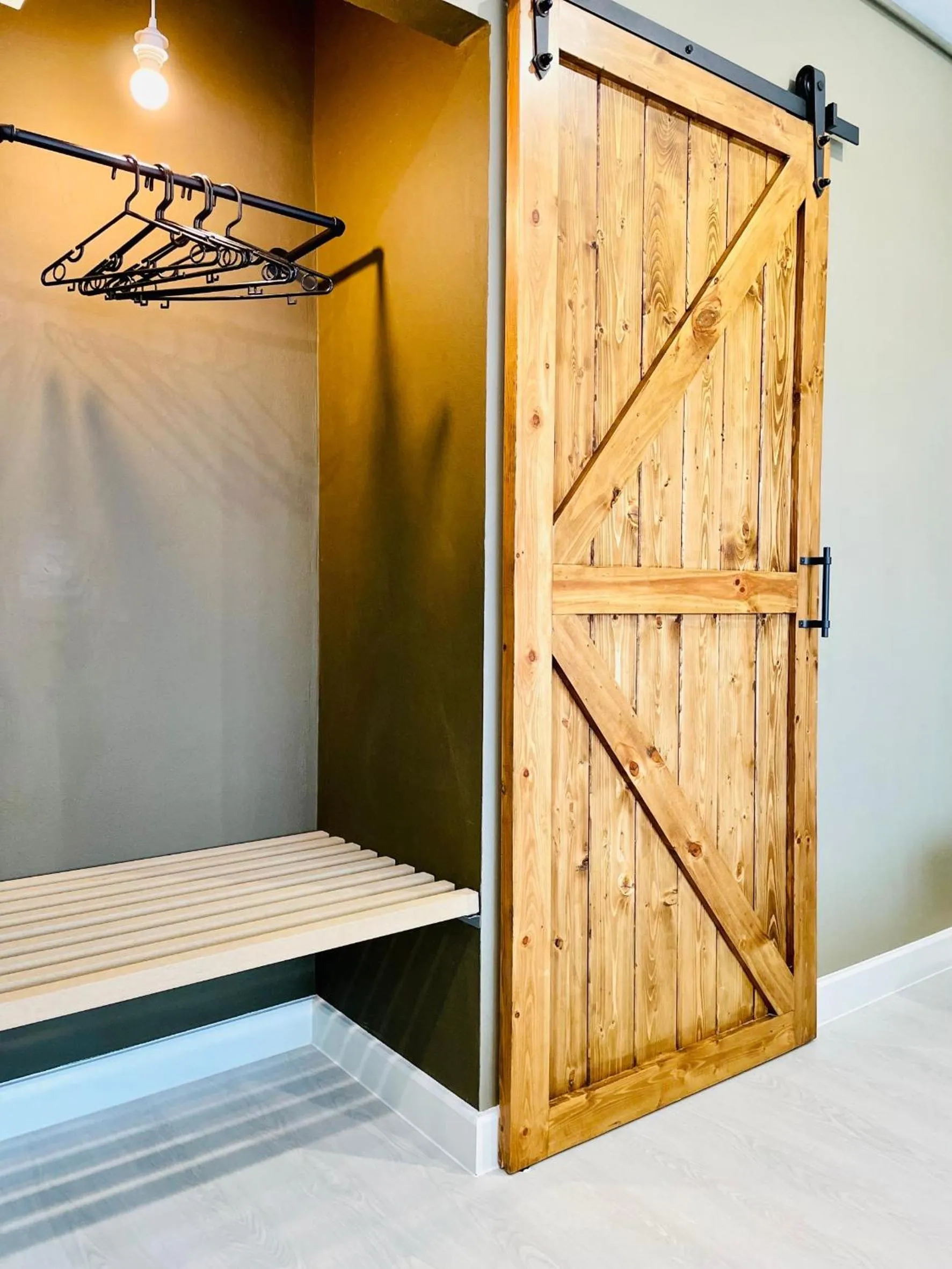 Bed in Grasshopper Bed and Cafe