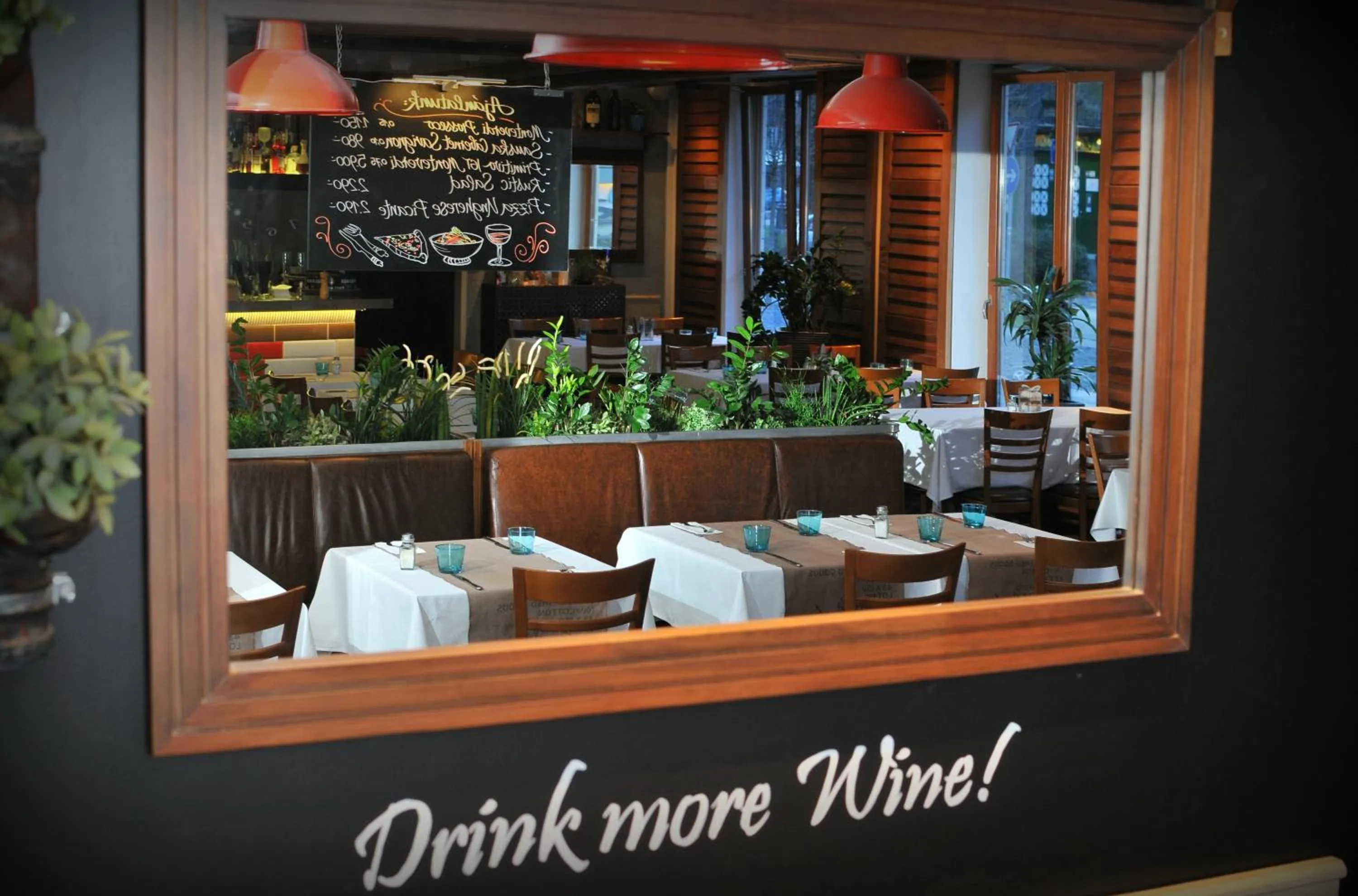 Restaurant/places to eat in Hotel Castle Garden