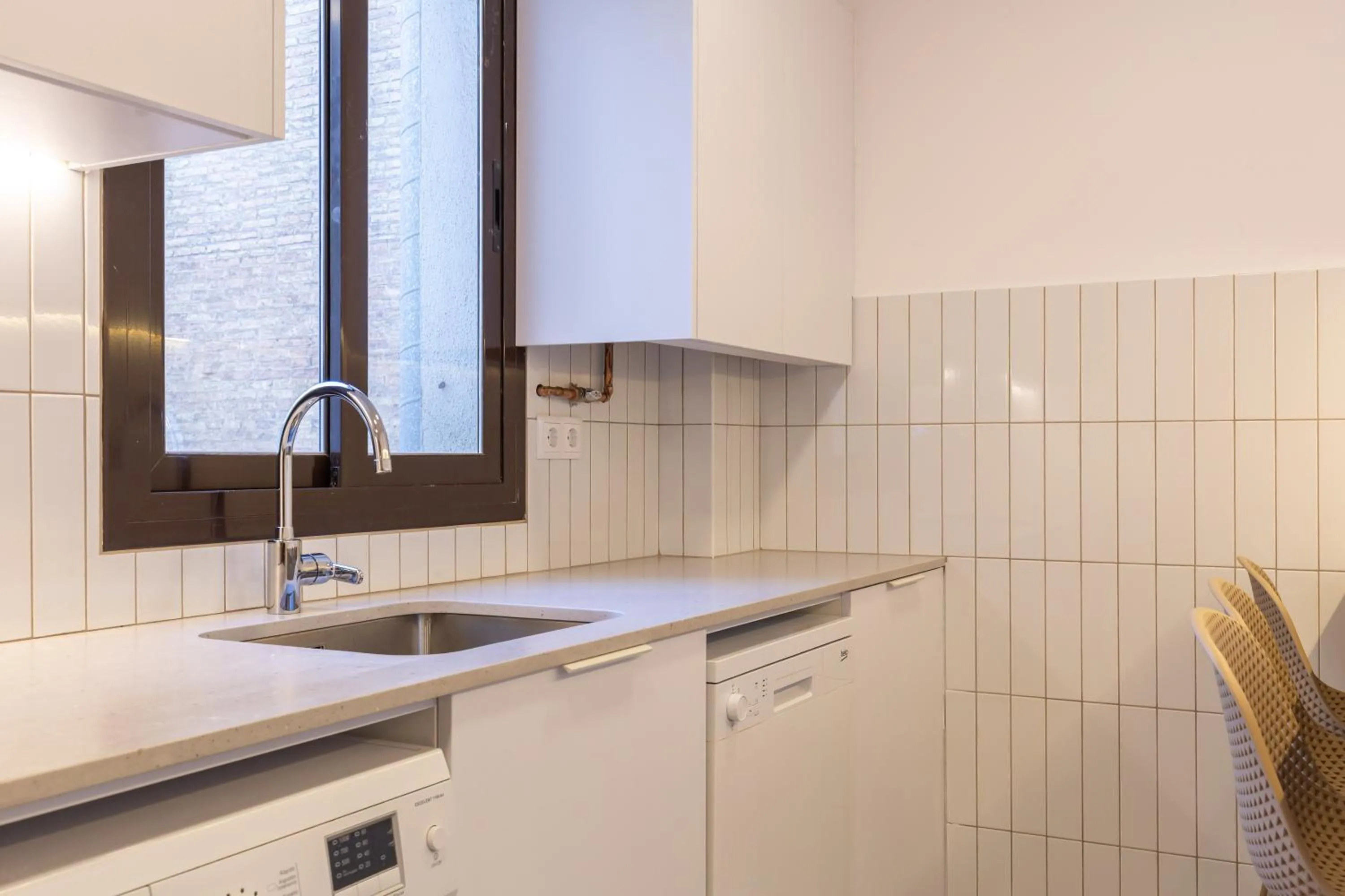 Kitchen or kitchenette in Picasso Suites