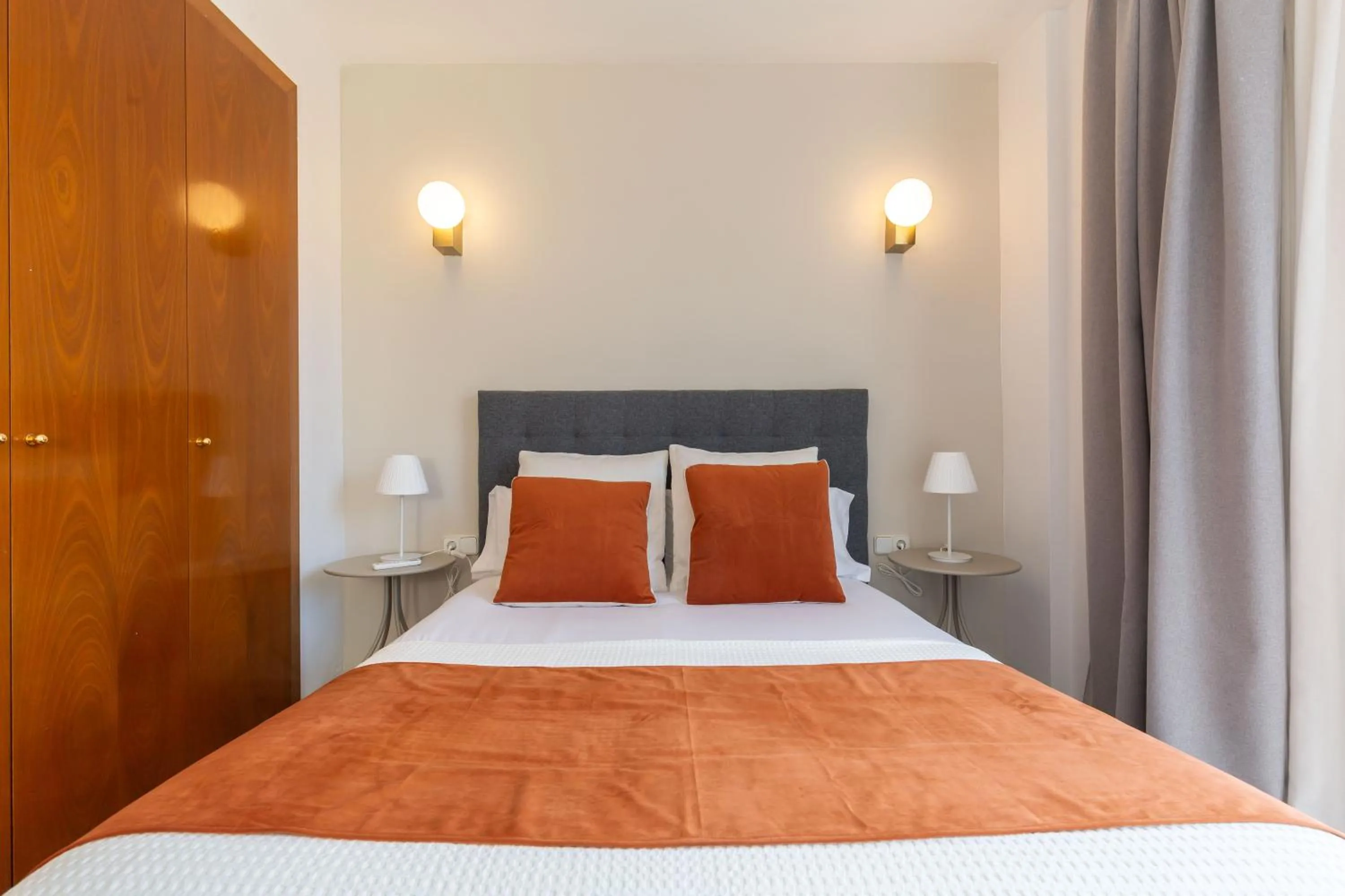 Bedroom, Bed in Picasso Suites