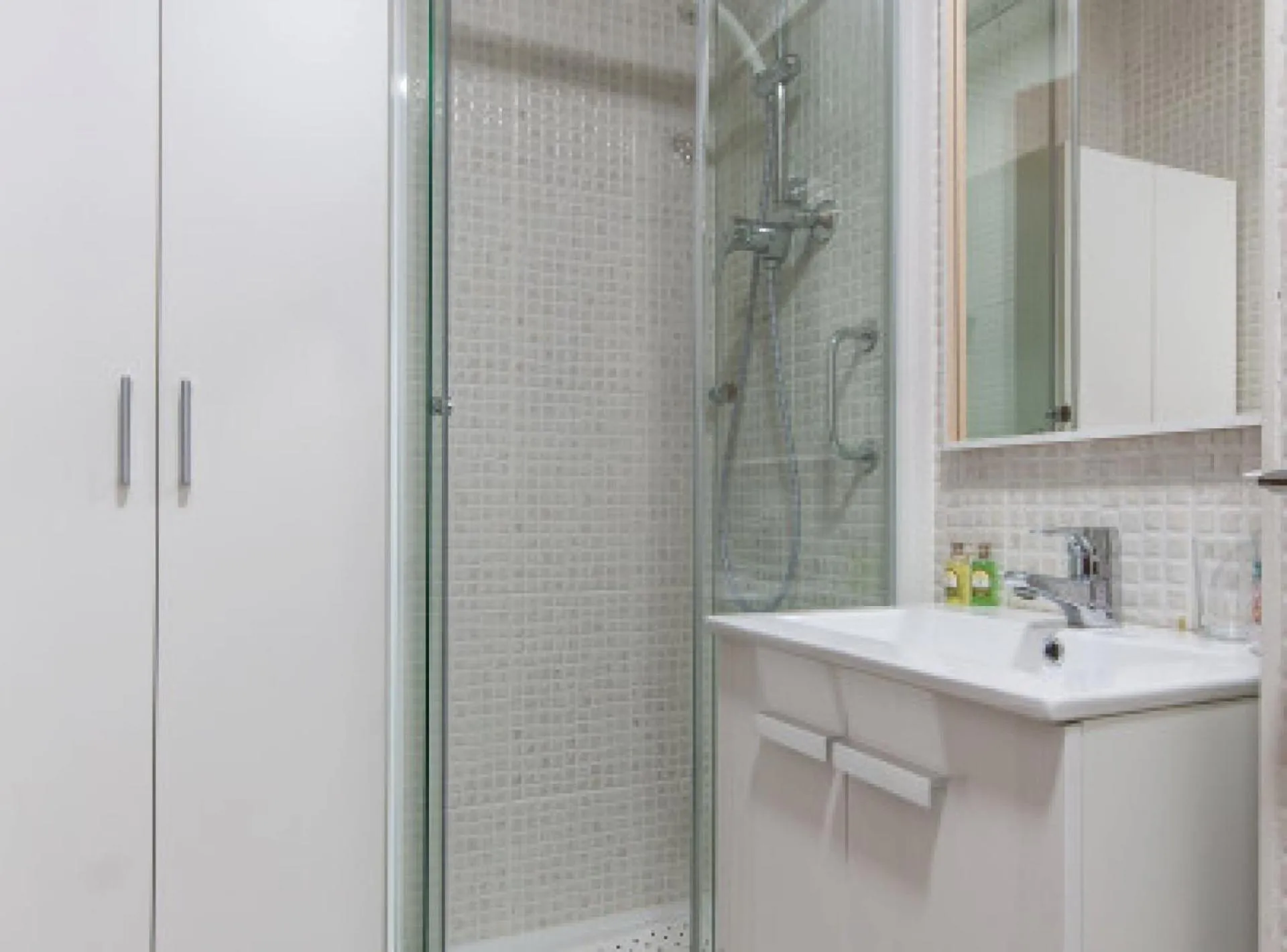 Bathroom in Picasso Suites