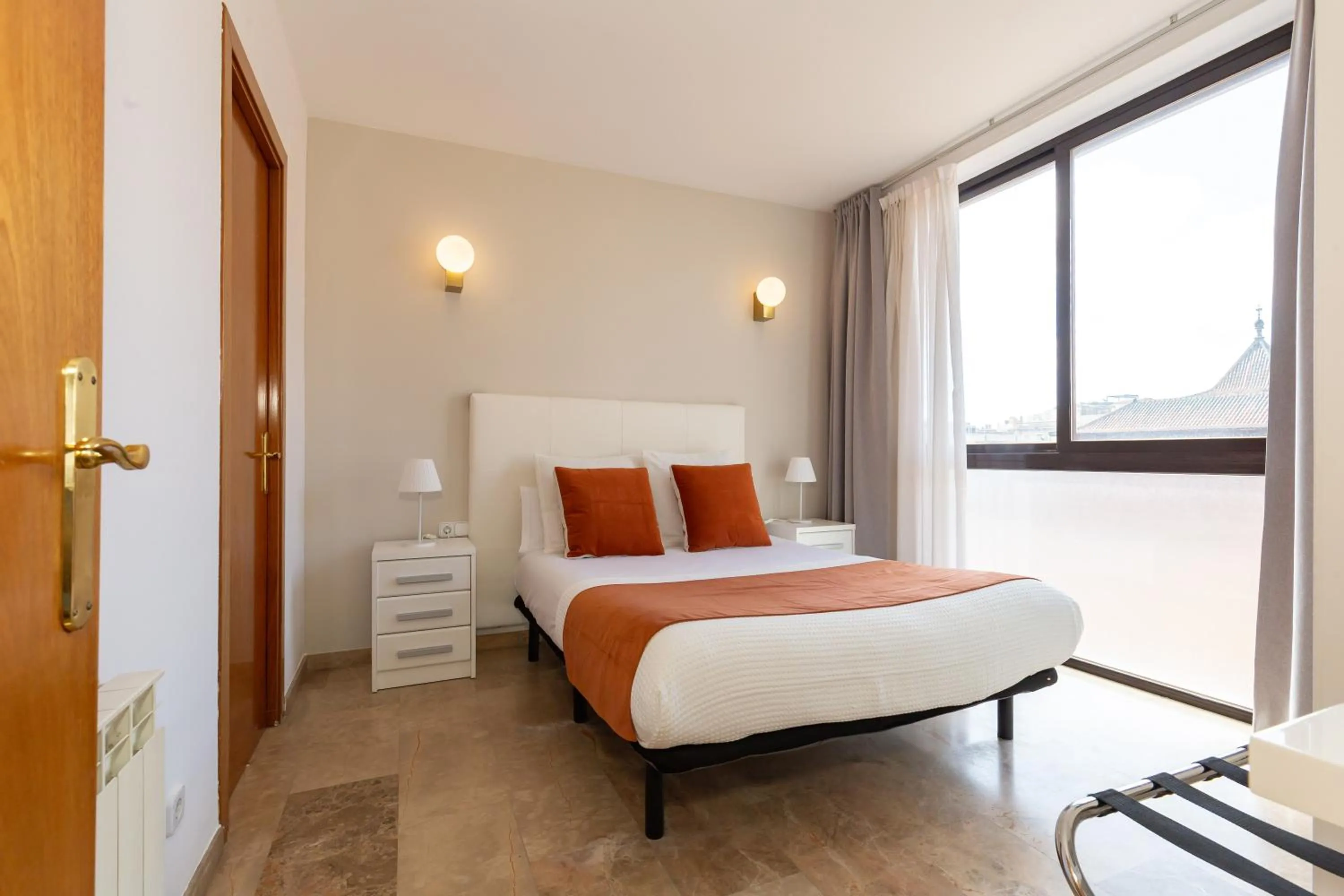 Bedroom, Bed in Picasso Suites